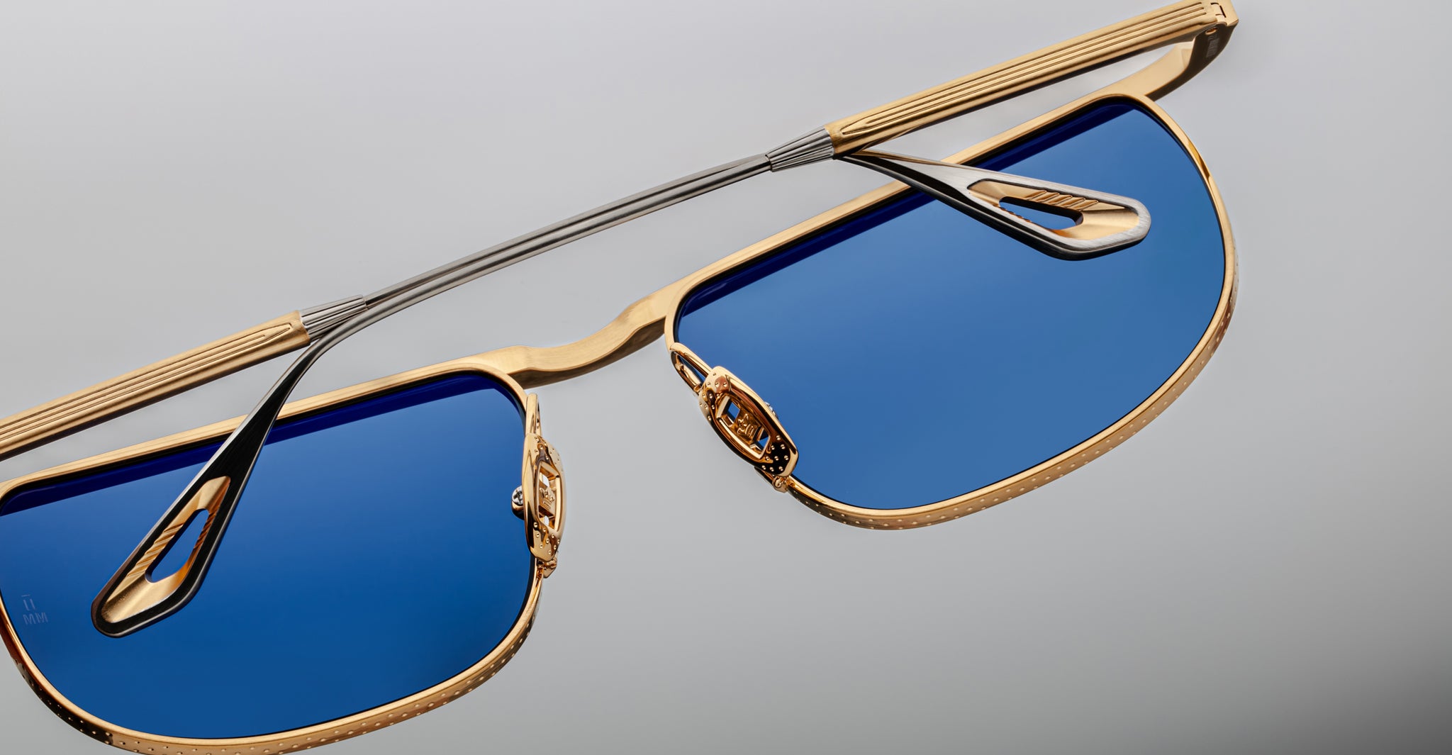 Jacques Marie Mage Melville in Gold JMMME-40