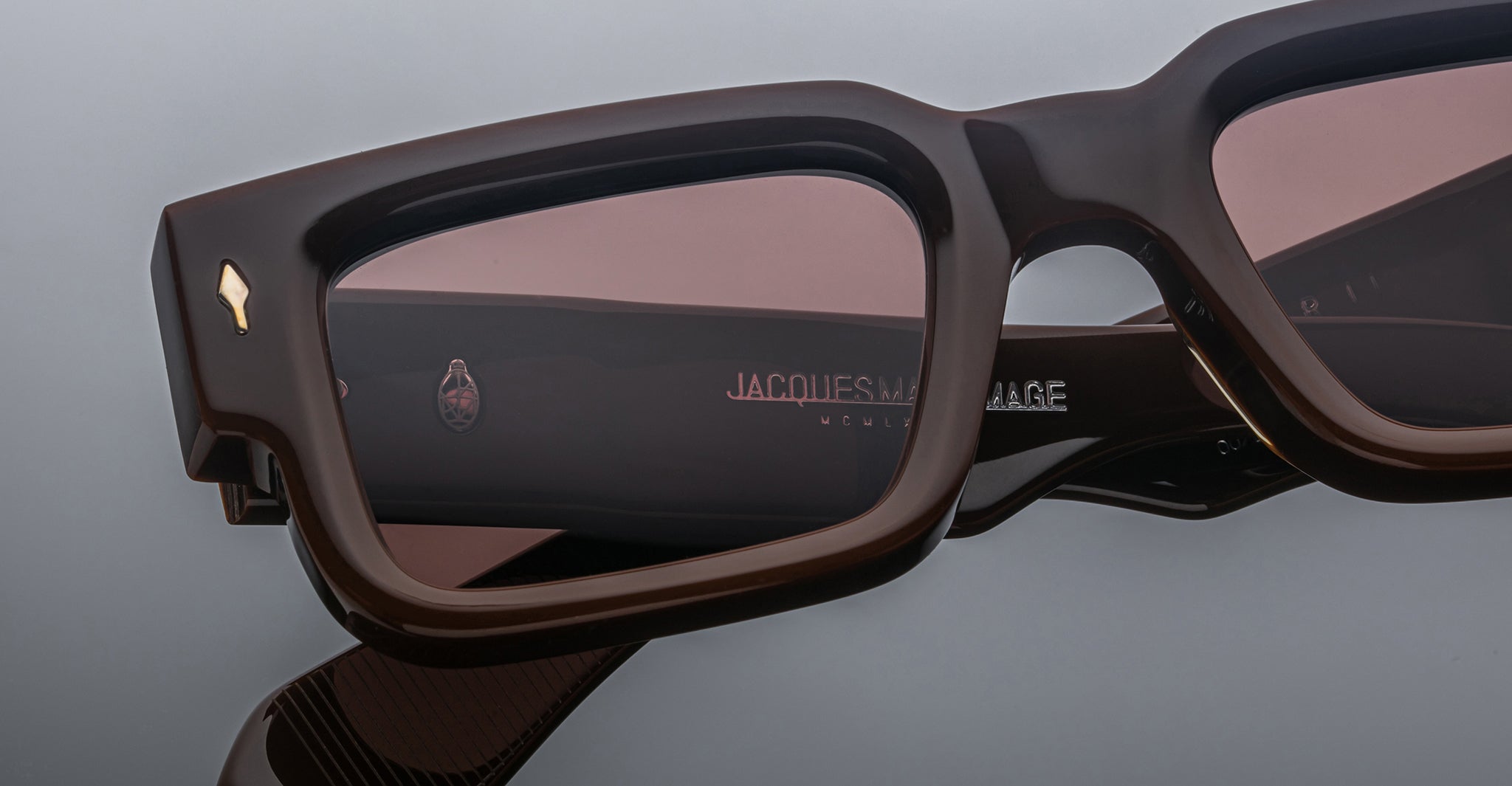 Jacques Marie Mage Ascari in Chocolate JMMAS-6V