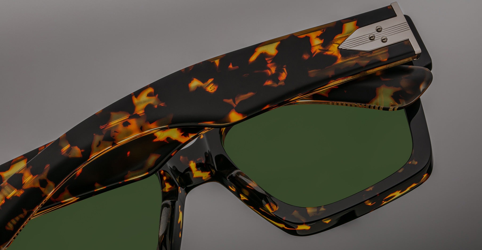Jacques Marie Mage Belize in Tokyo Tortoise JMMLZ-2W