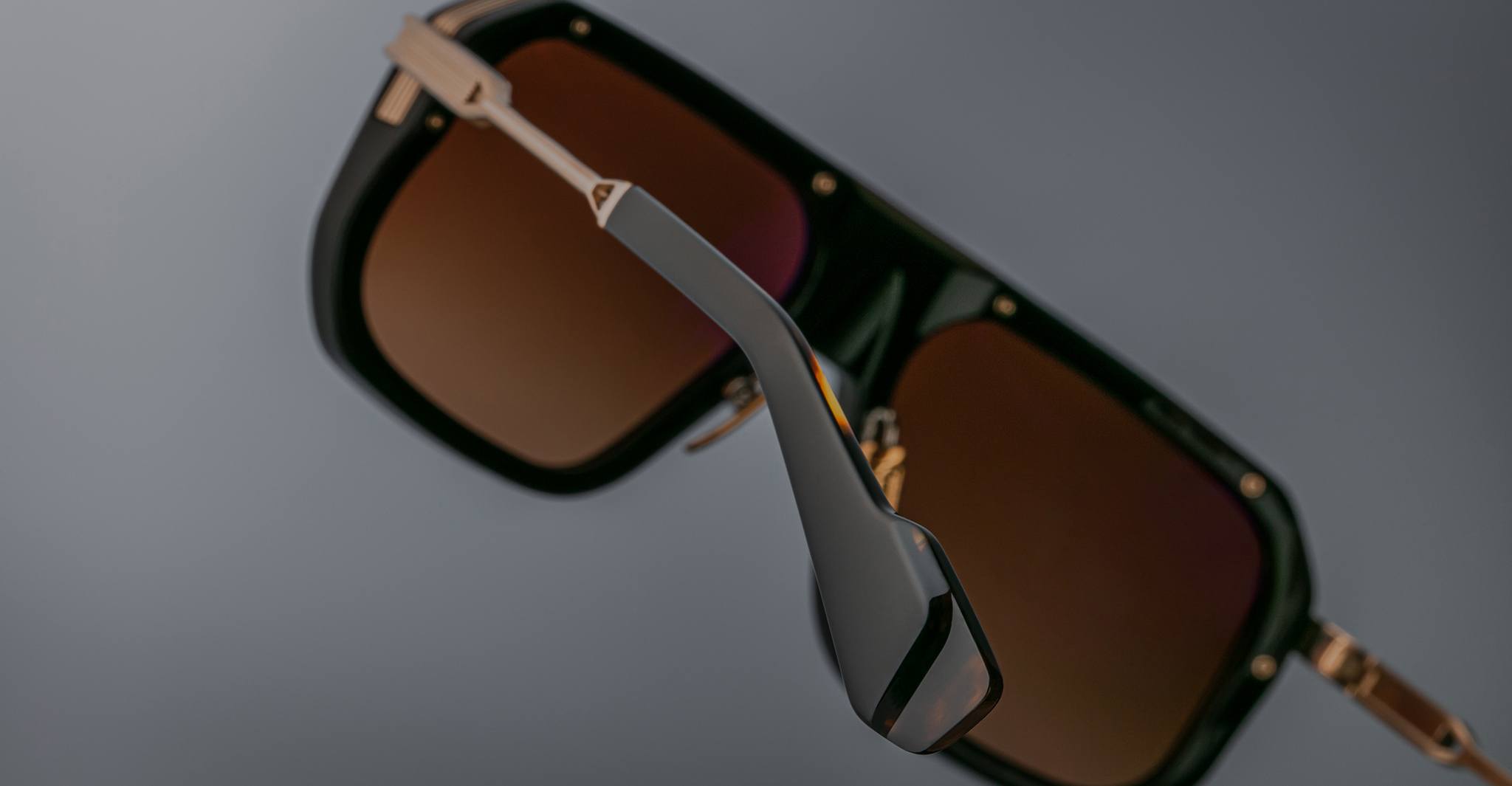 Jacques Marie Mage Donohu in Noir JMMDH-01