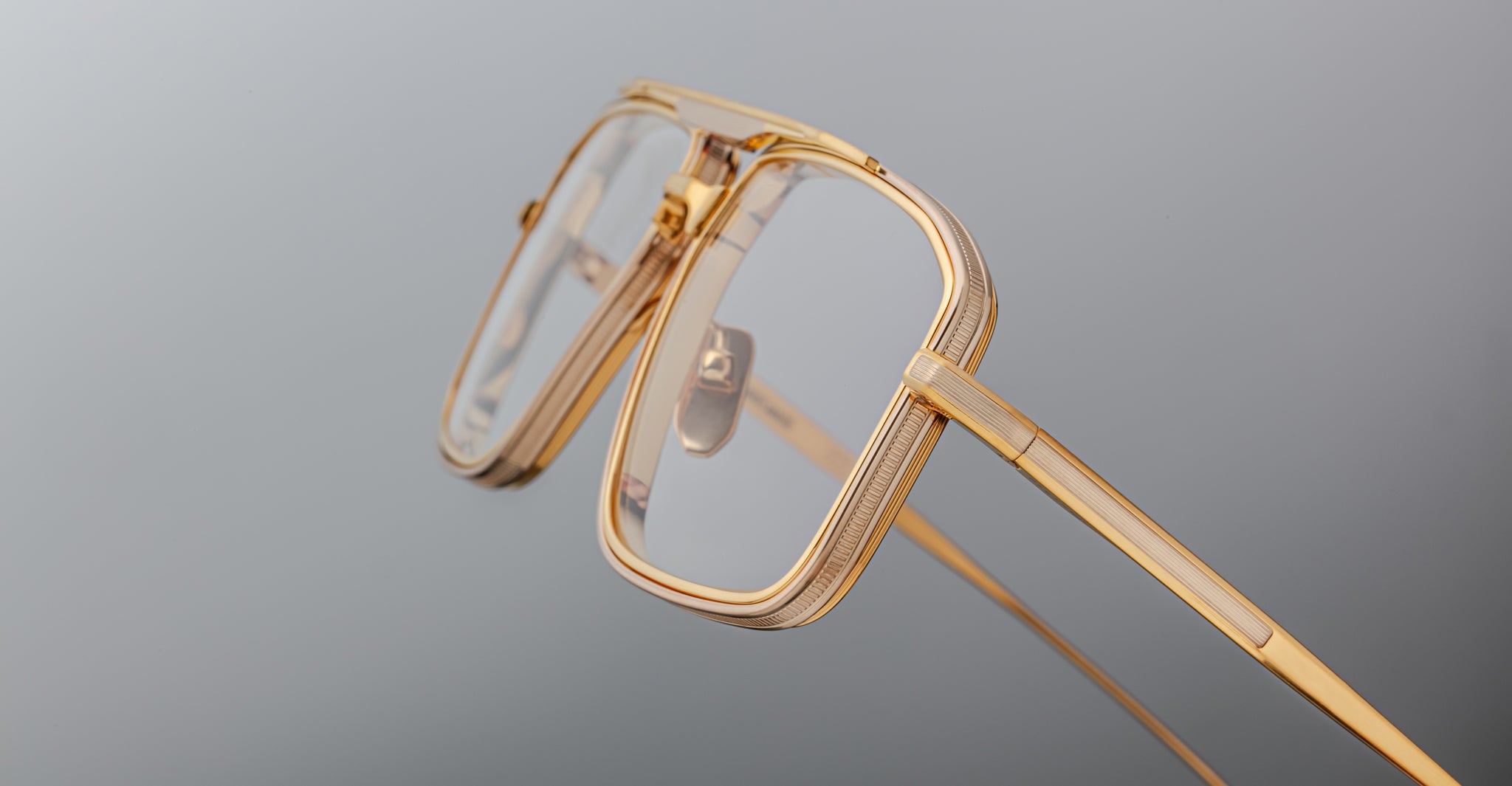 Jacques Marie Mage Earl Frame in Gold JMMERRX-40