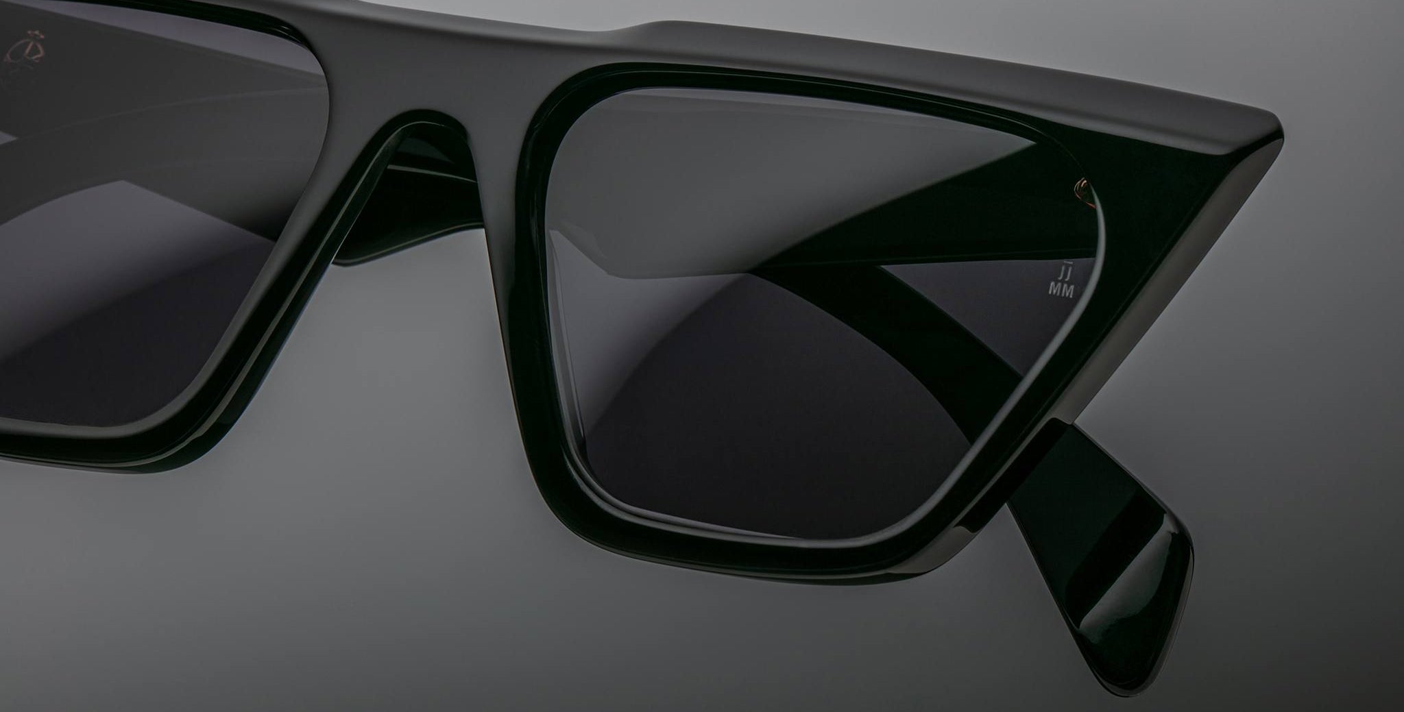 Jacques Marie Mage Eva in Black JMMEA-88