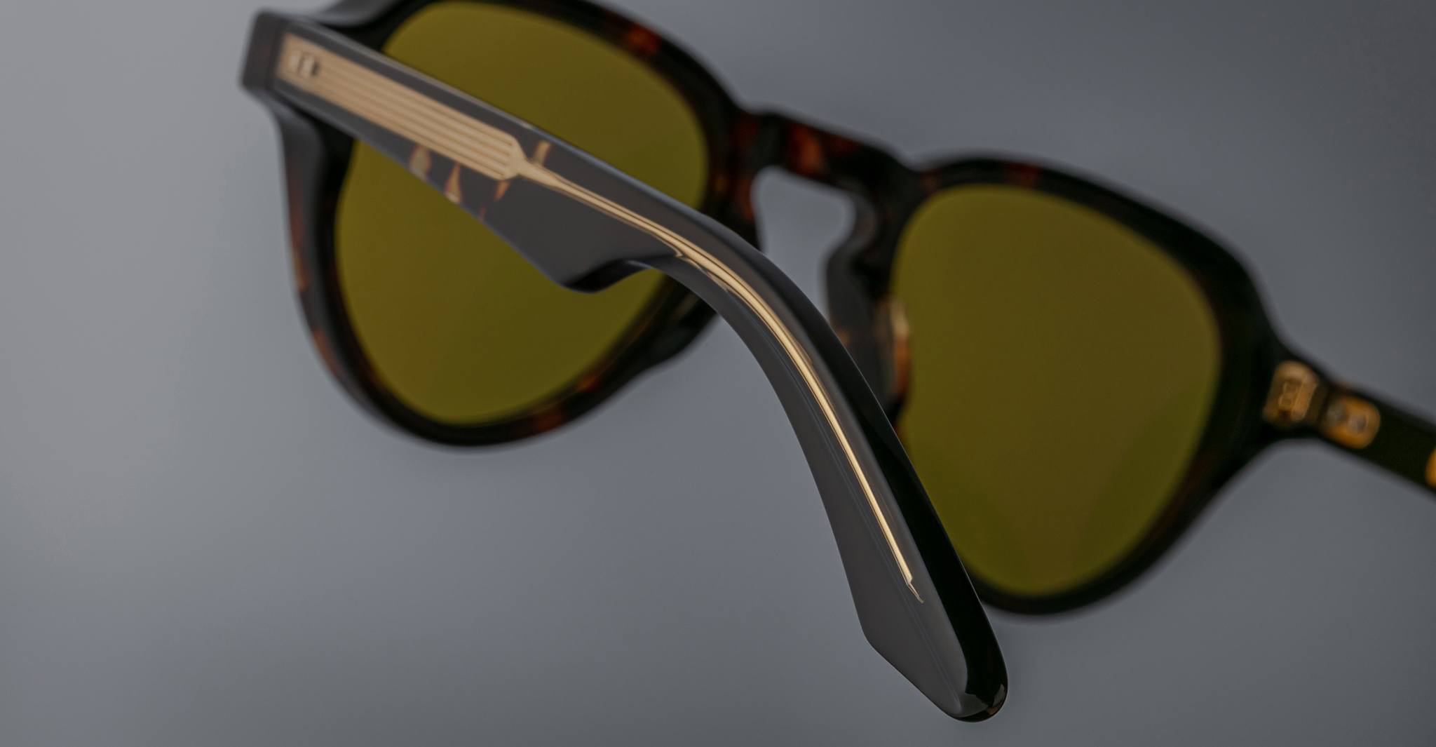 Jacques Marie Mage Hatfield in Dark Havana JMMHA-3T