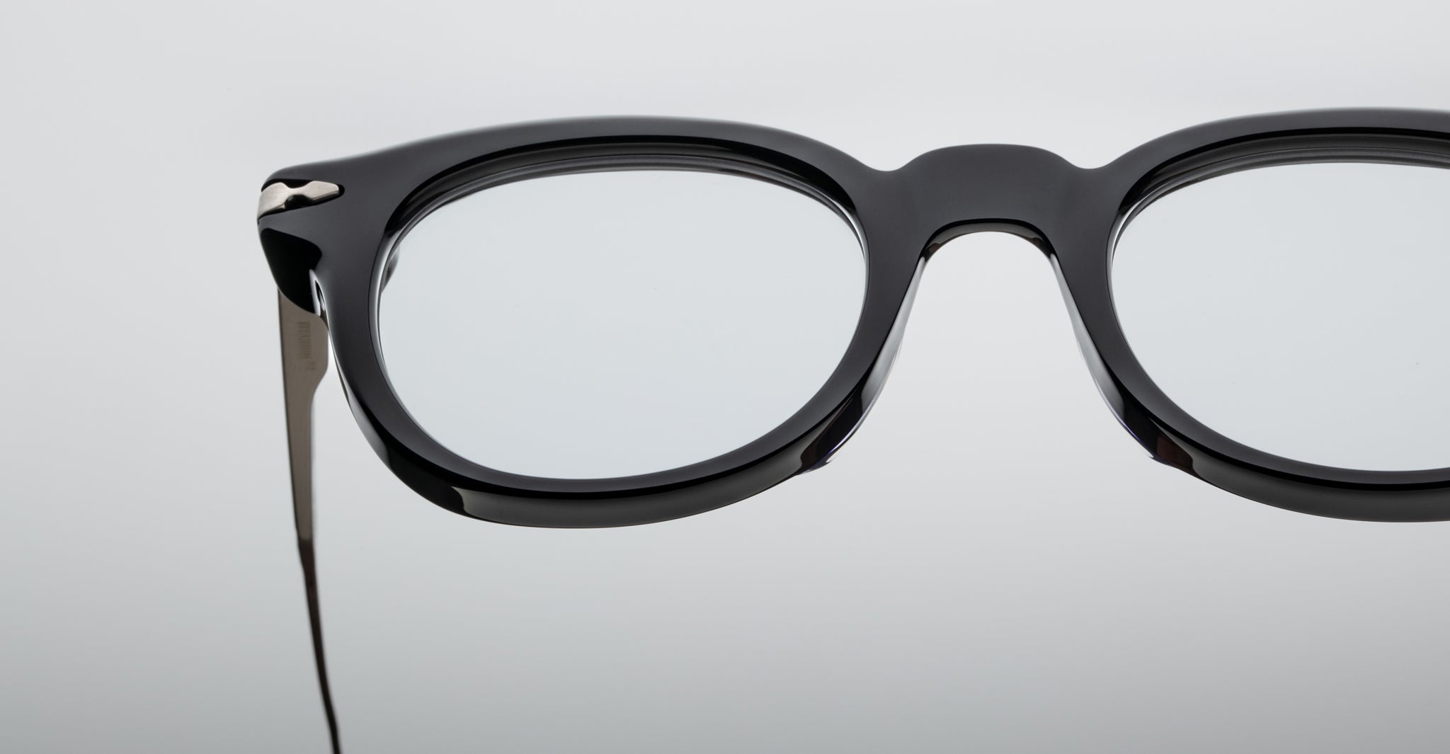 Jacques Marie Mage Hisao in Regal JMMHIRX-11K