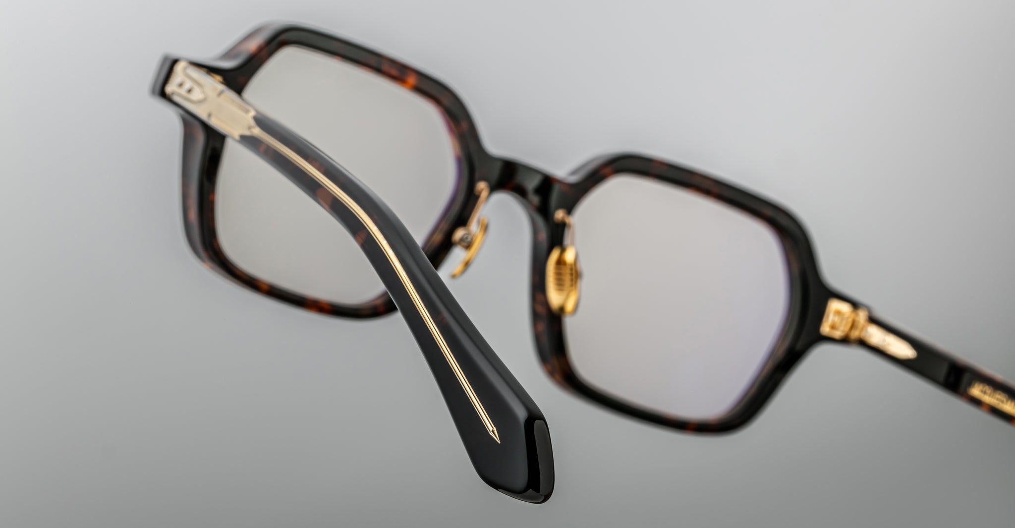 Jacques Marie Mage Holden in Agar OpticalJMMHOLRX-6D