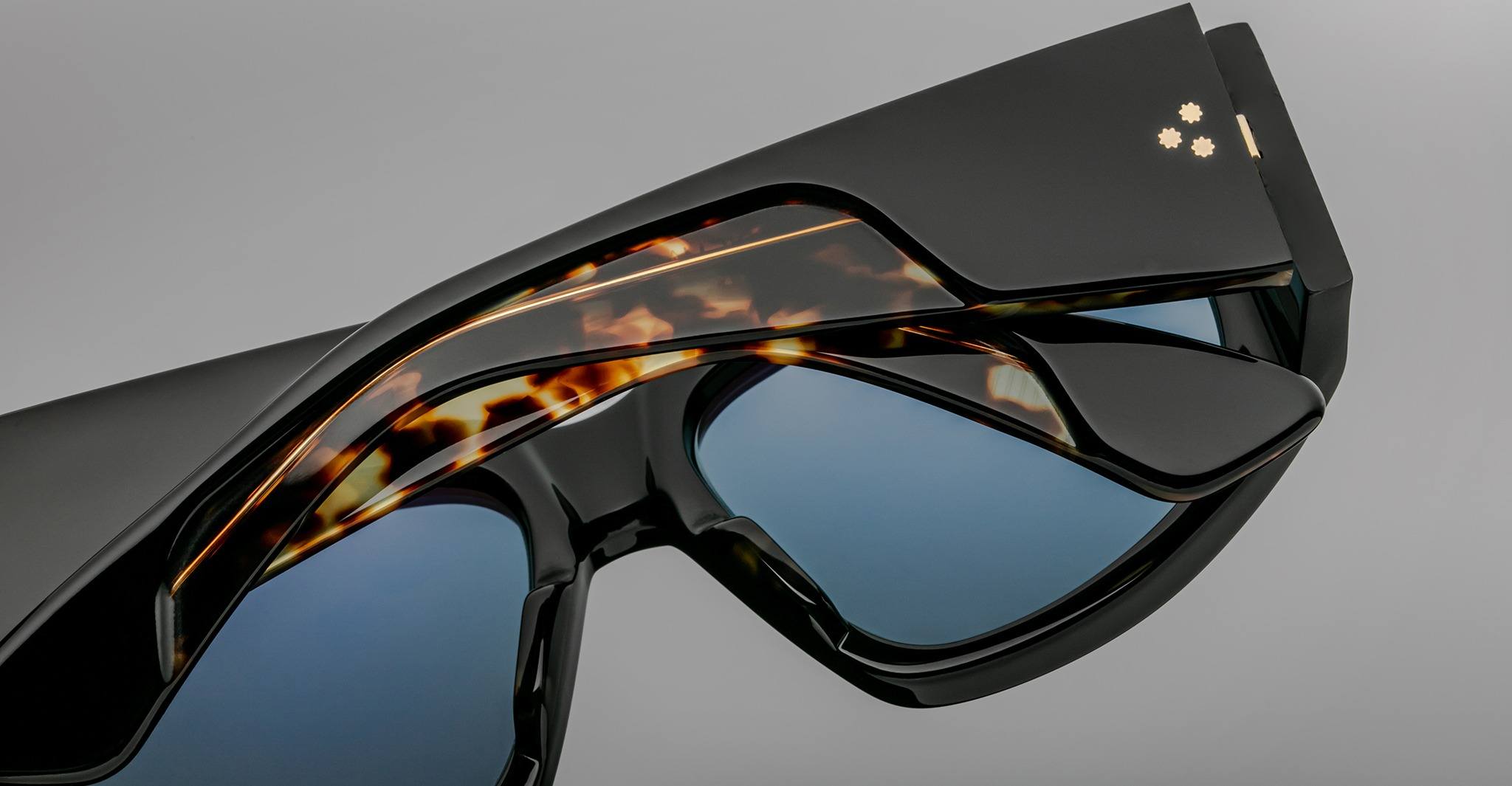 Jacques Marie Mage Nadja in Noir JMMND-01