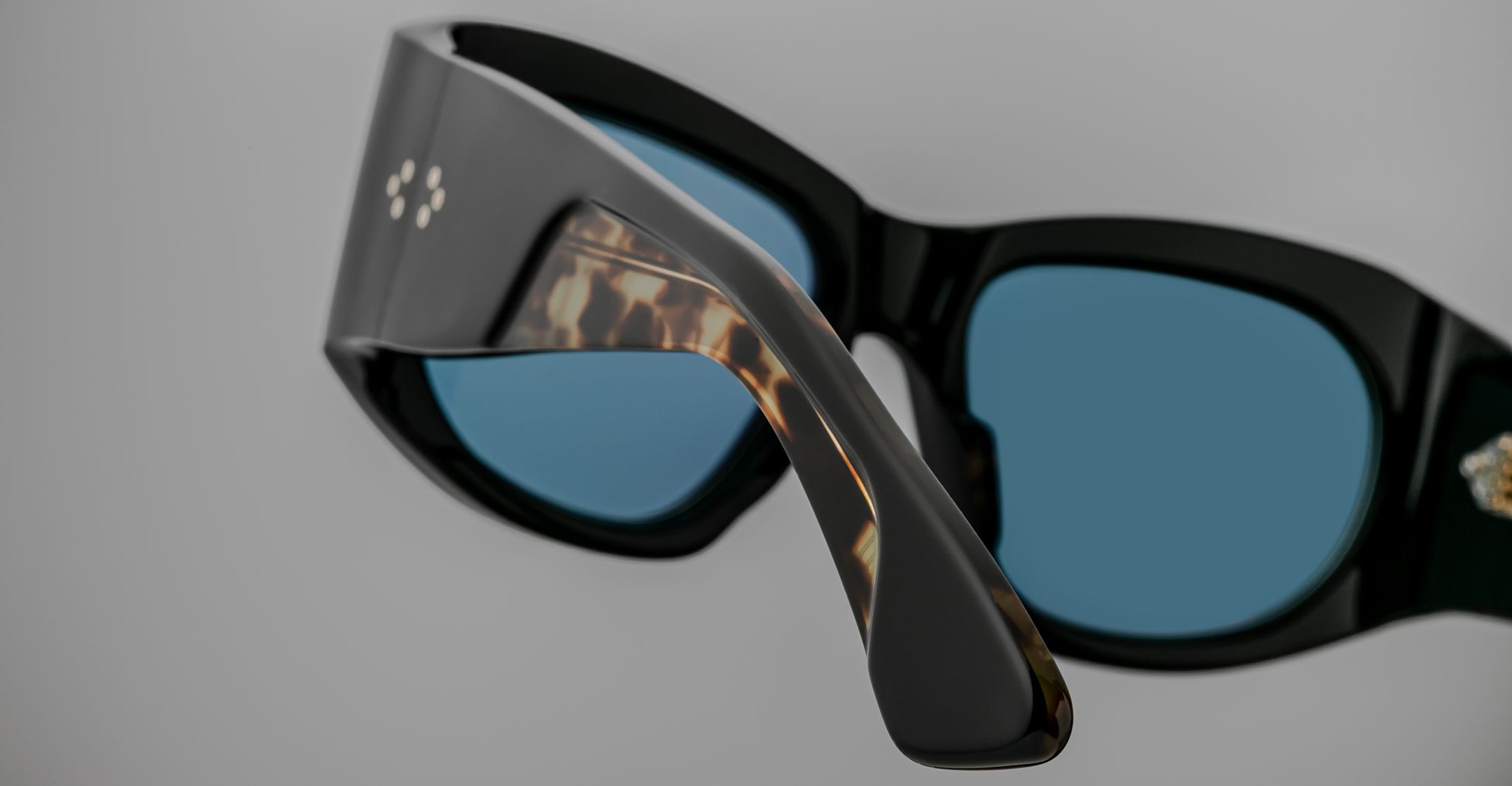 Jacques Marie Mage Nadja in Noir JMMND-01