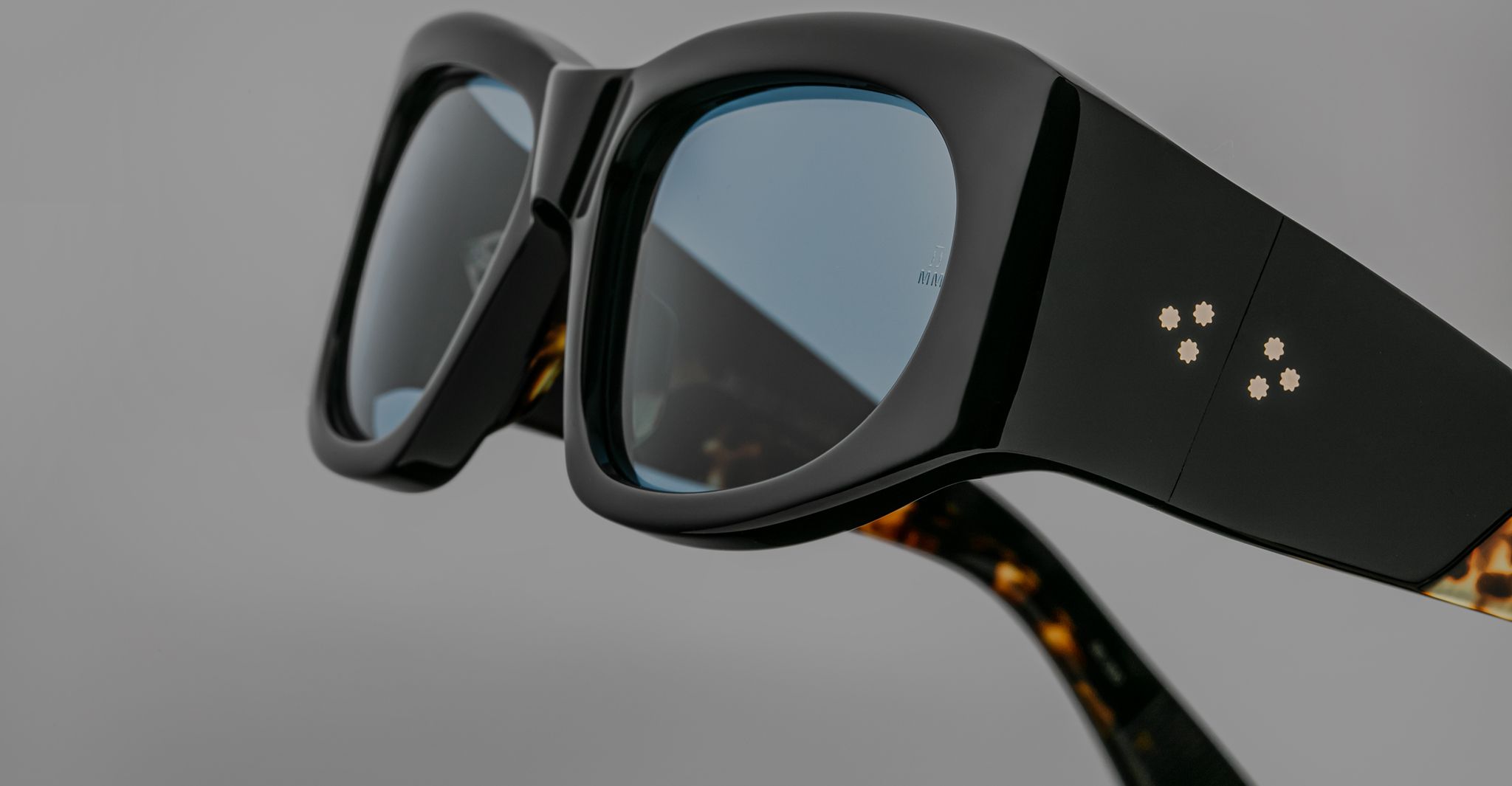 Jacques Marie Mage Nadja in Noir JMMND-01