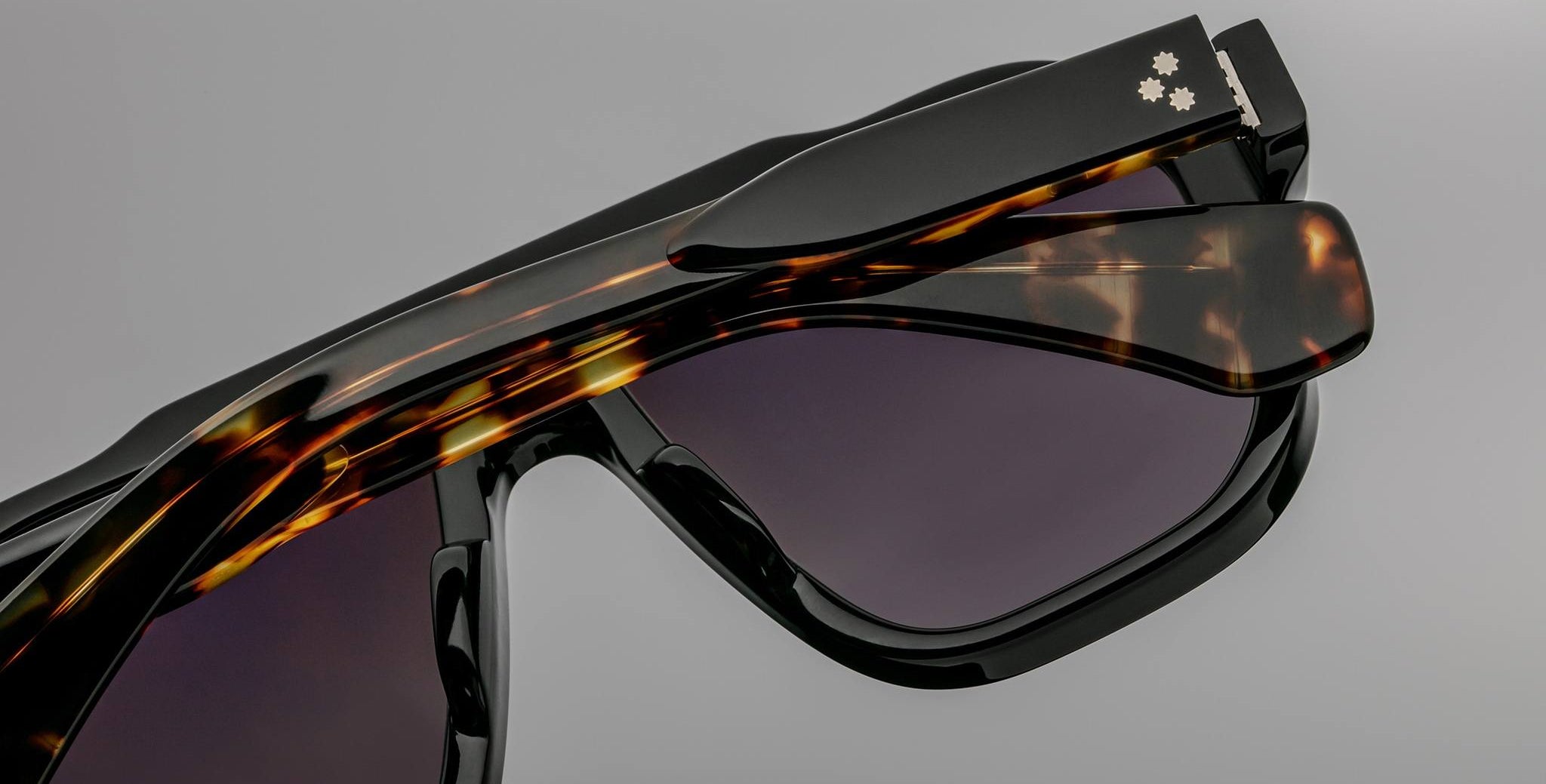 Jacques Marie Mage Octavian in Noir JMMOC-01