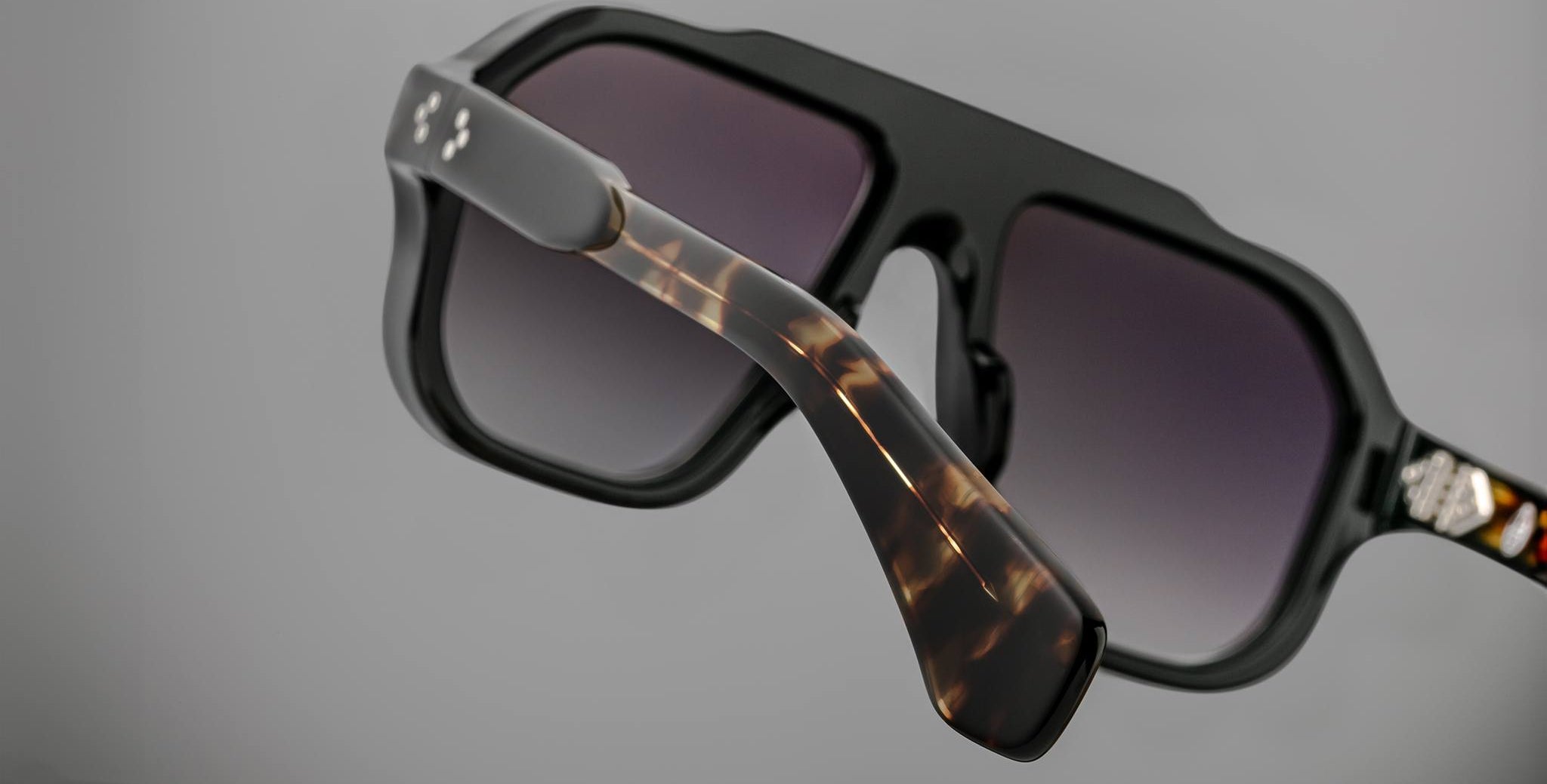 Jacques Marie Mage Octavian in Noir JMMOC-01