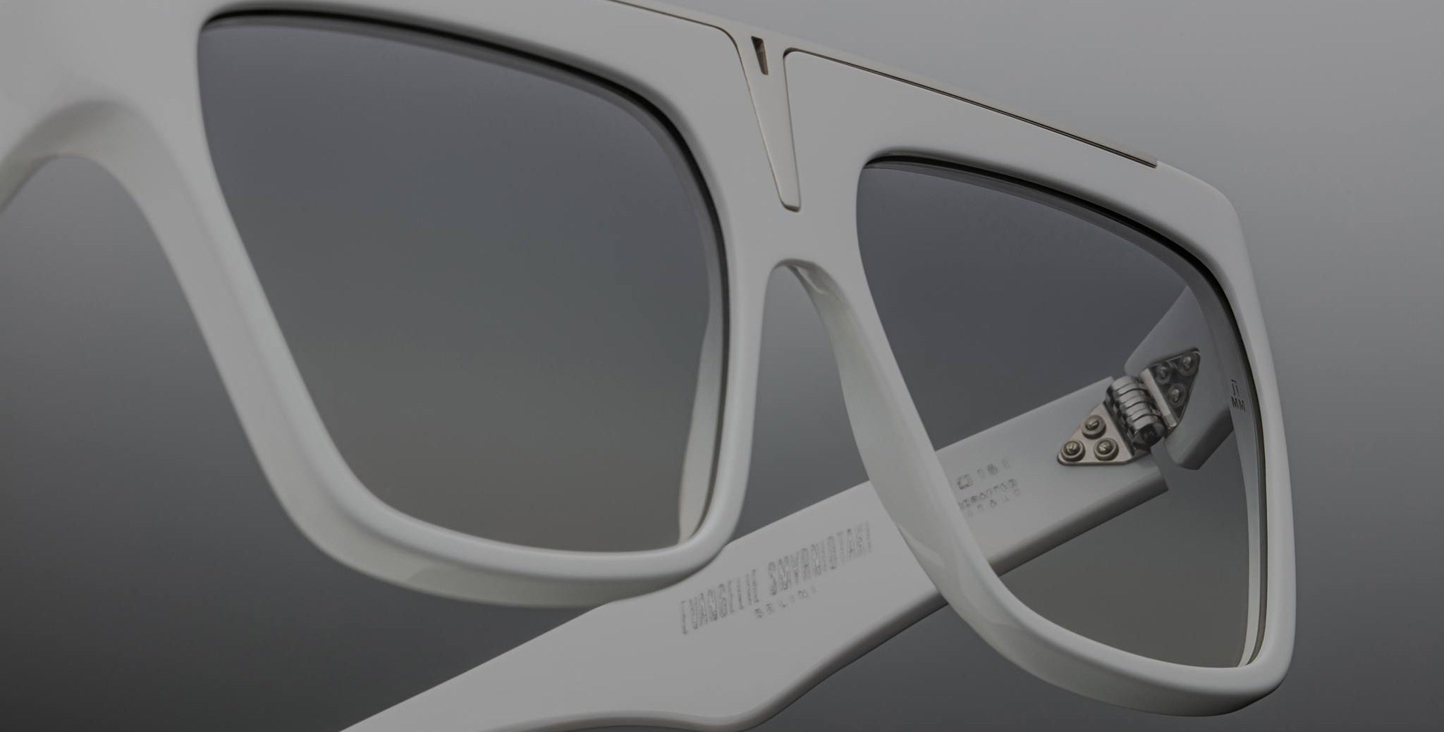 Jacques Marie Mage Selini in White JMMSEL-4B
