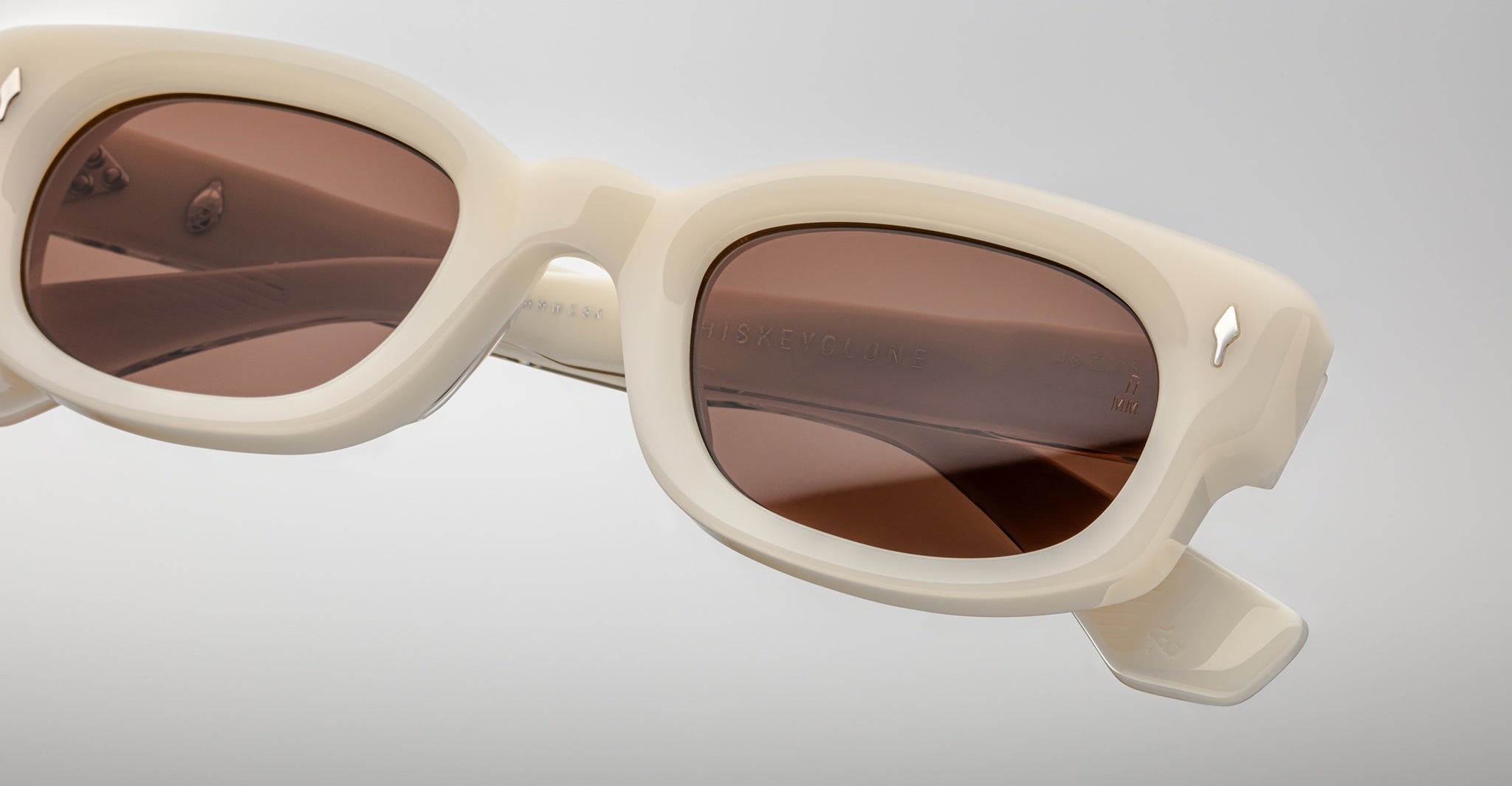 Jacques Marie Mage Whiskeyclone in Lotus JMMWC-8X