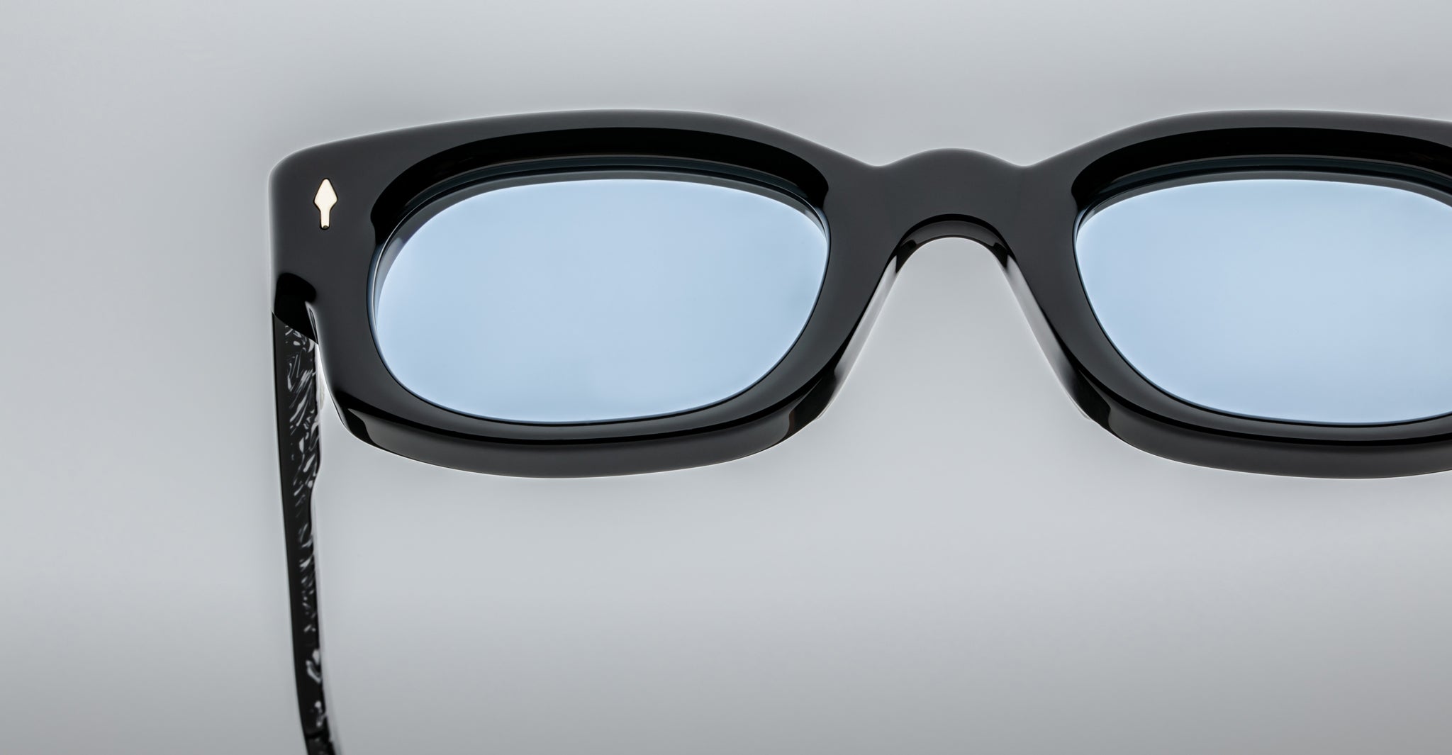 Jacques Marie Mage Whiskeyclone in Polaris JMMWC-11S