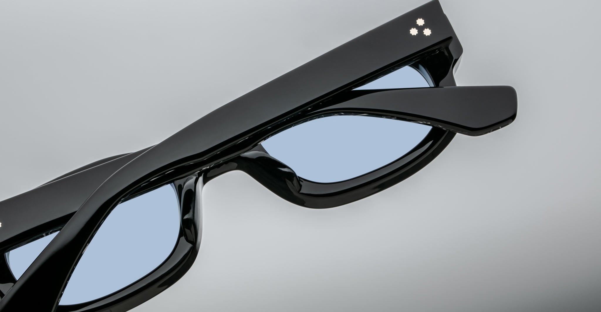 Jacques Marie Mage Whiskeyclone in Polaris JMMWC-11S