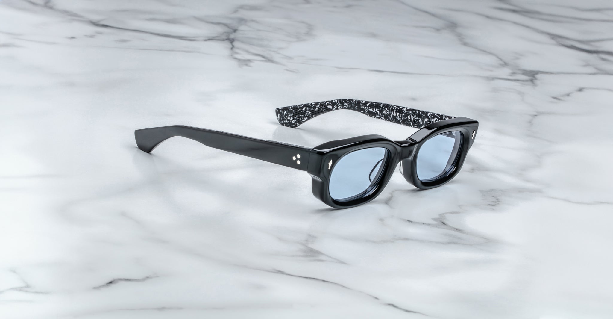 Jacques Marie Mage Whiskeyclone in Polaris JMMWC-11S