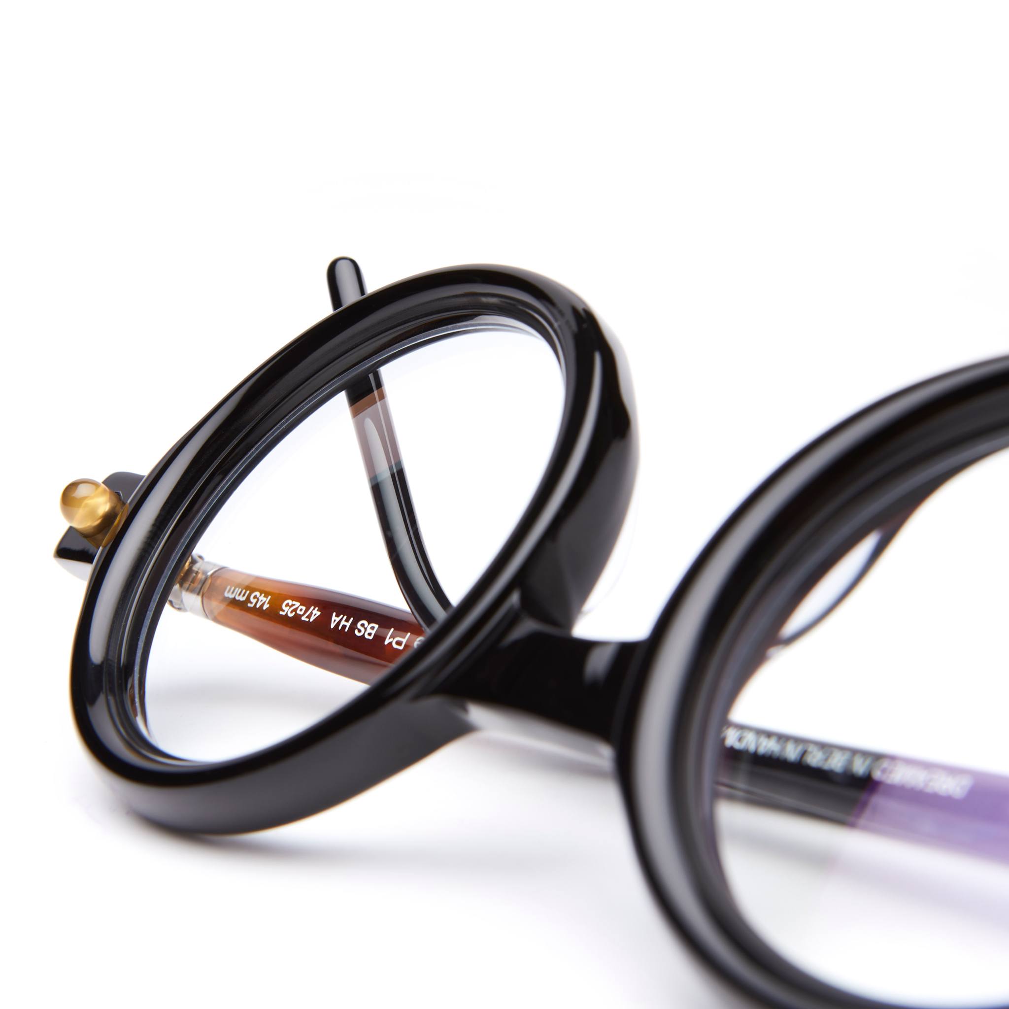 Kuboraum P1 BS HA Black Shine Tortoise Black Shine