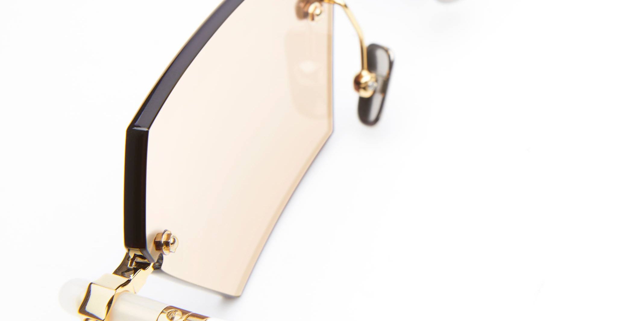 Kuboraum P51 GD WH Gold White
