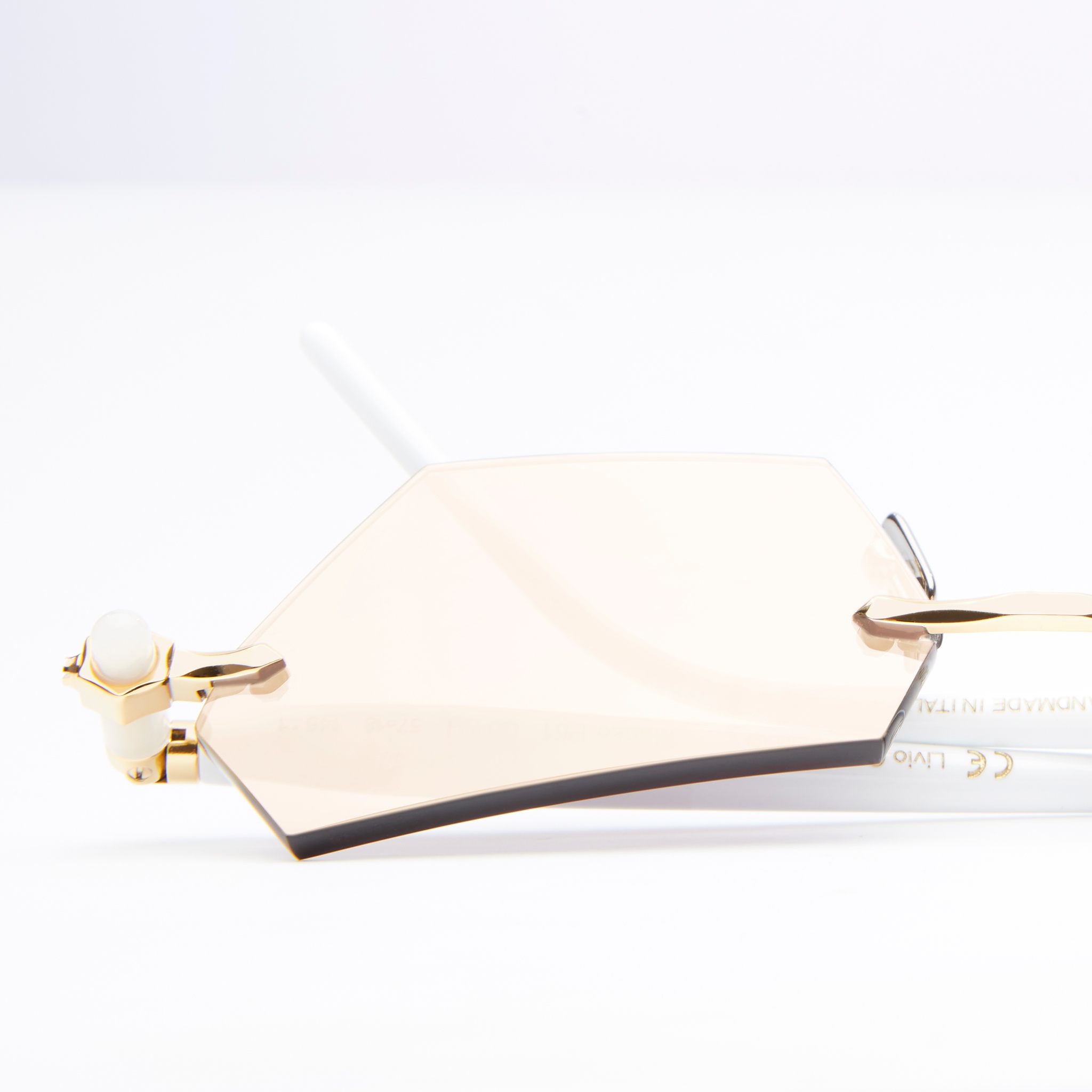 Kuboraum P51 GD WH Gold White