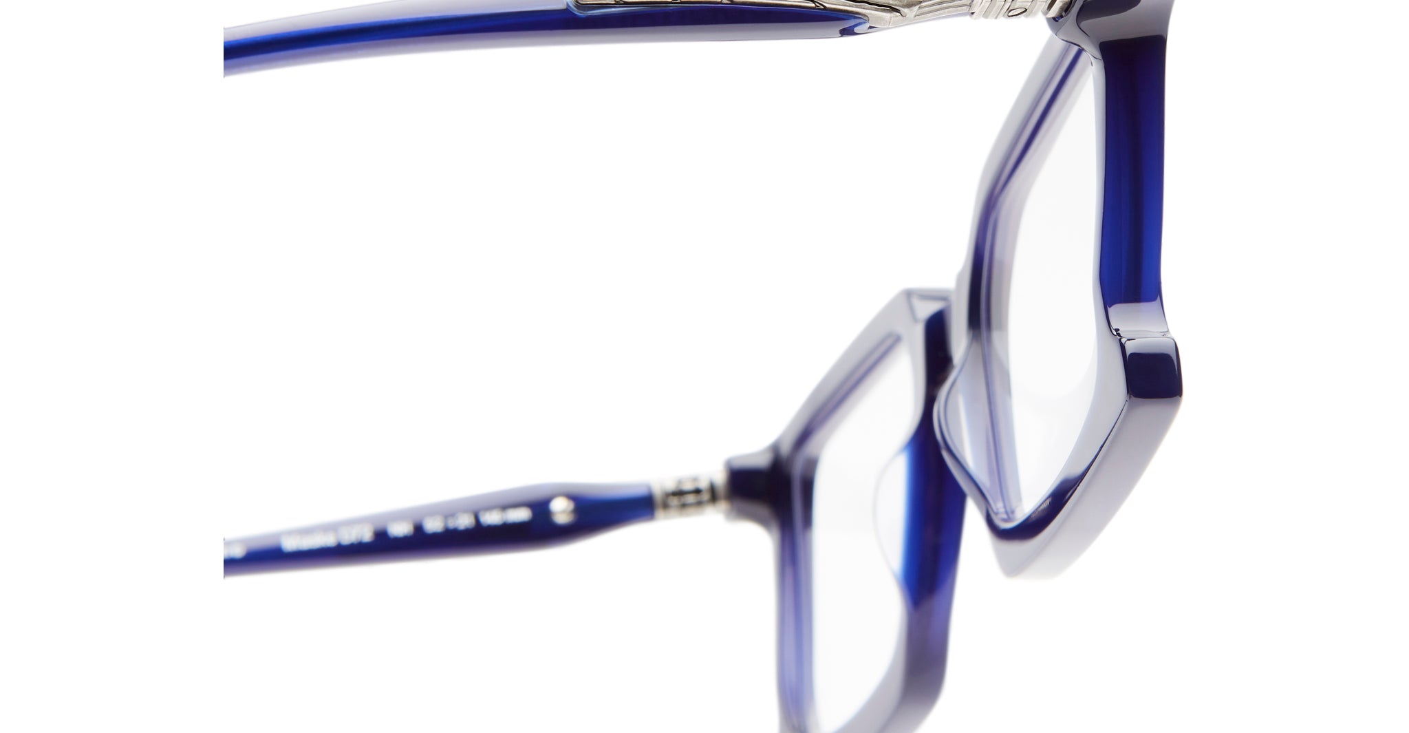 Kuboraum D72 Optical Frame in Color NH Dark Blue Profile Detail