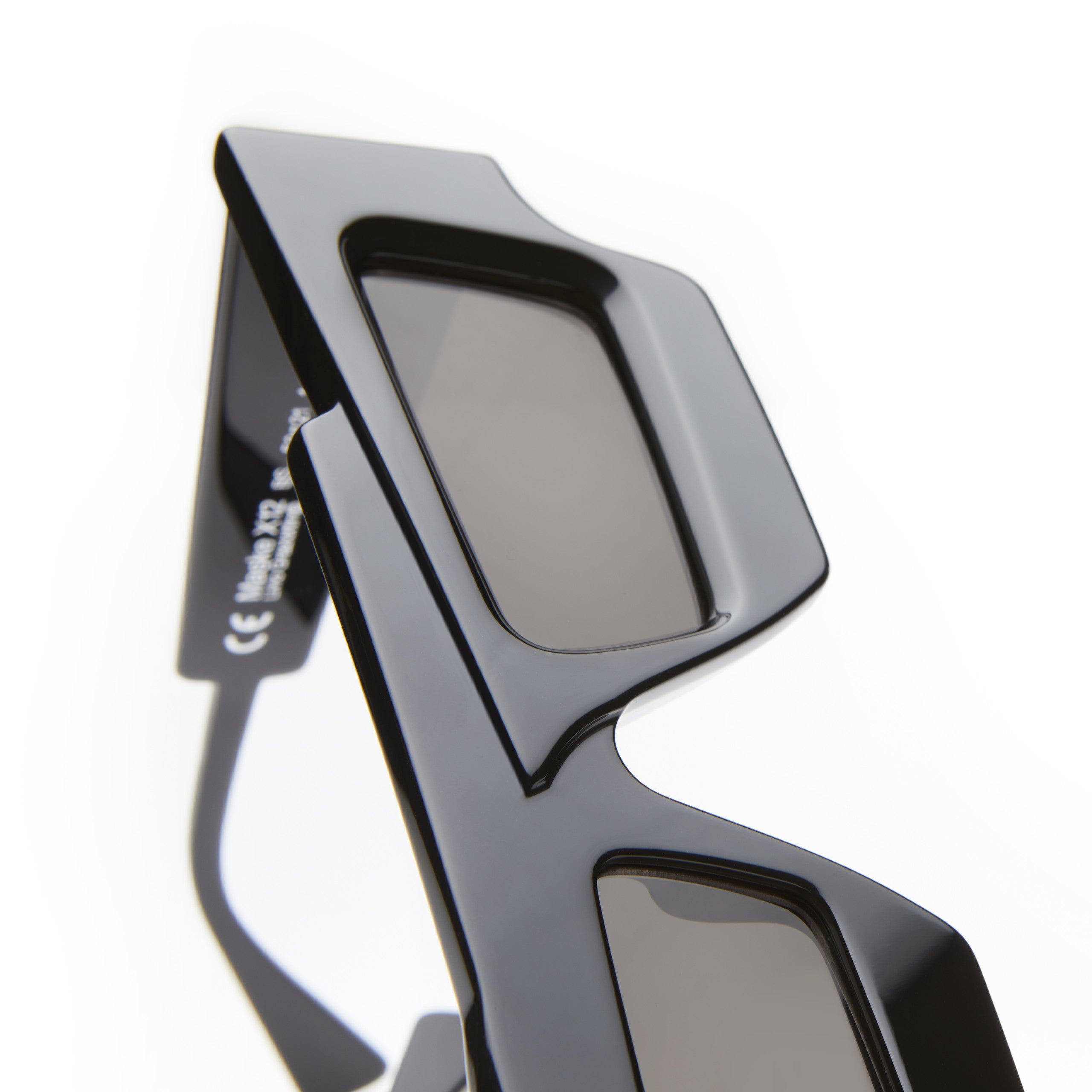 Kuboraum X12 BS in Black Shine KRSX12YH0000002P