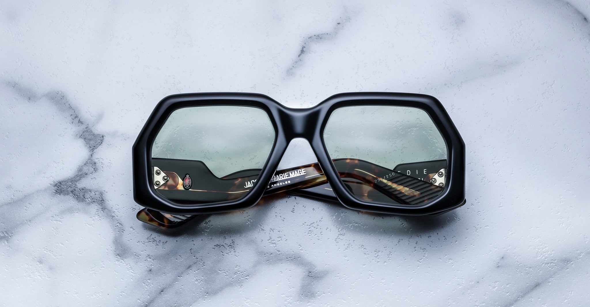 Jacques Marie Mage Edie in Noir JMMEE-01