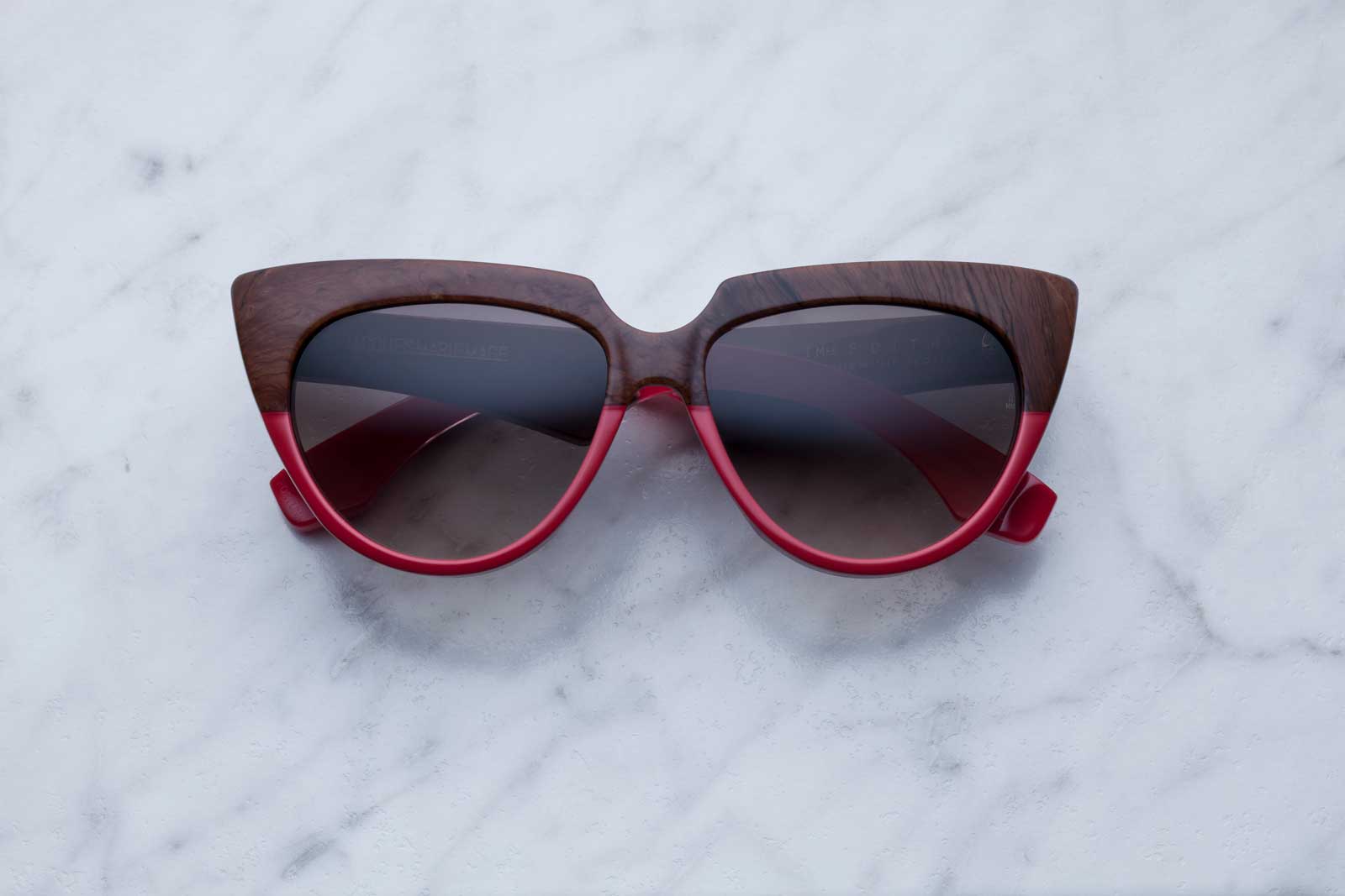 Side view of the Jacques Marie Mage Edith in Burlwood JMMD-28