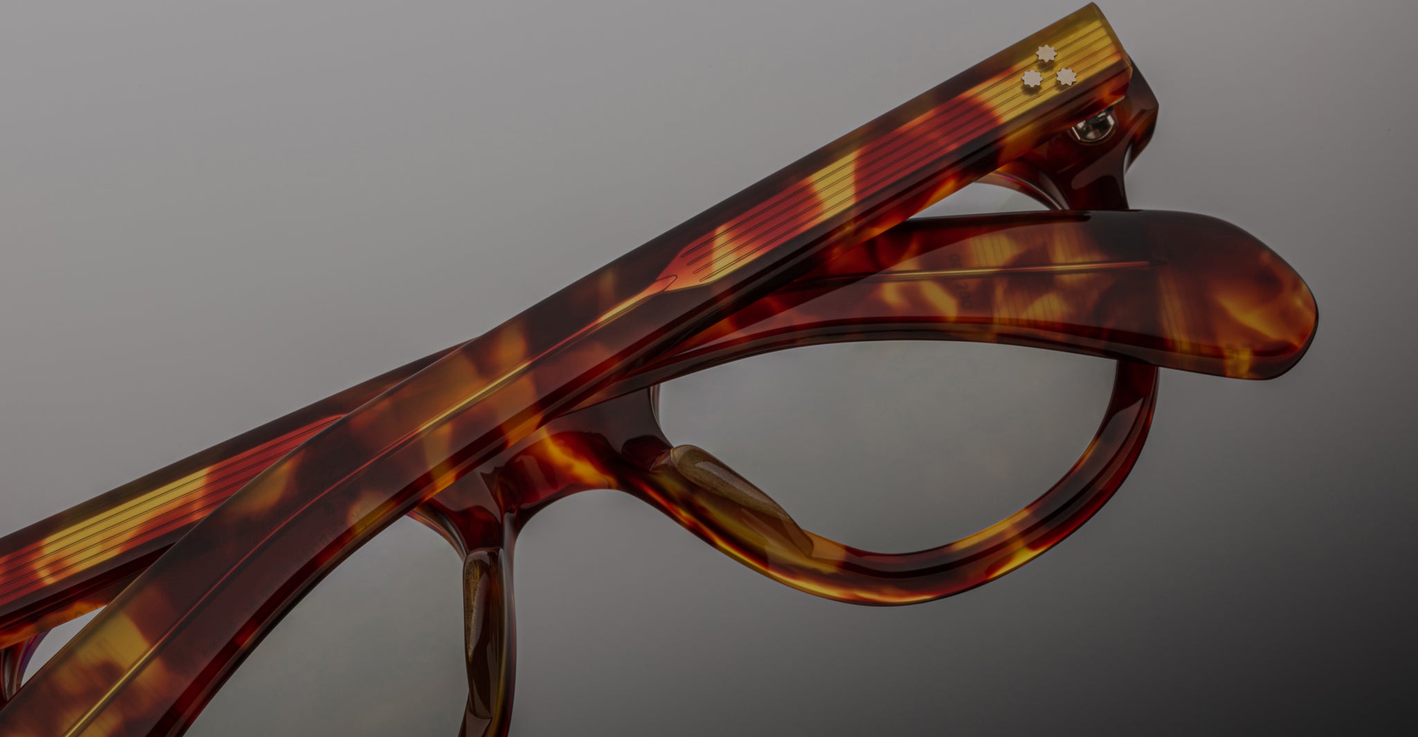 Jacques Marie Mage 1948 in Baltic Optical JMM48RX-2Q