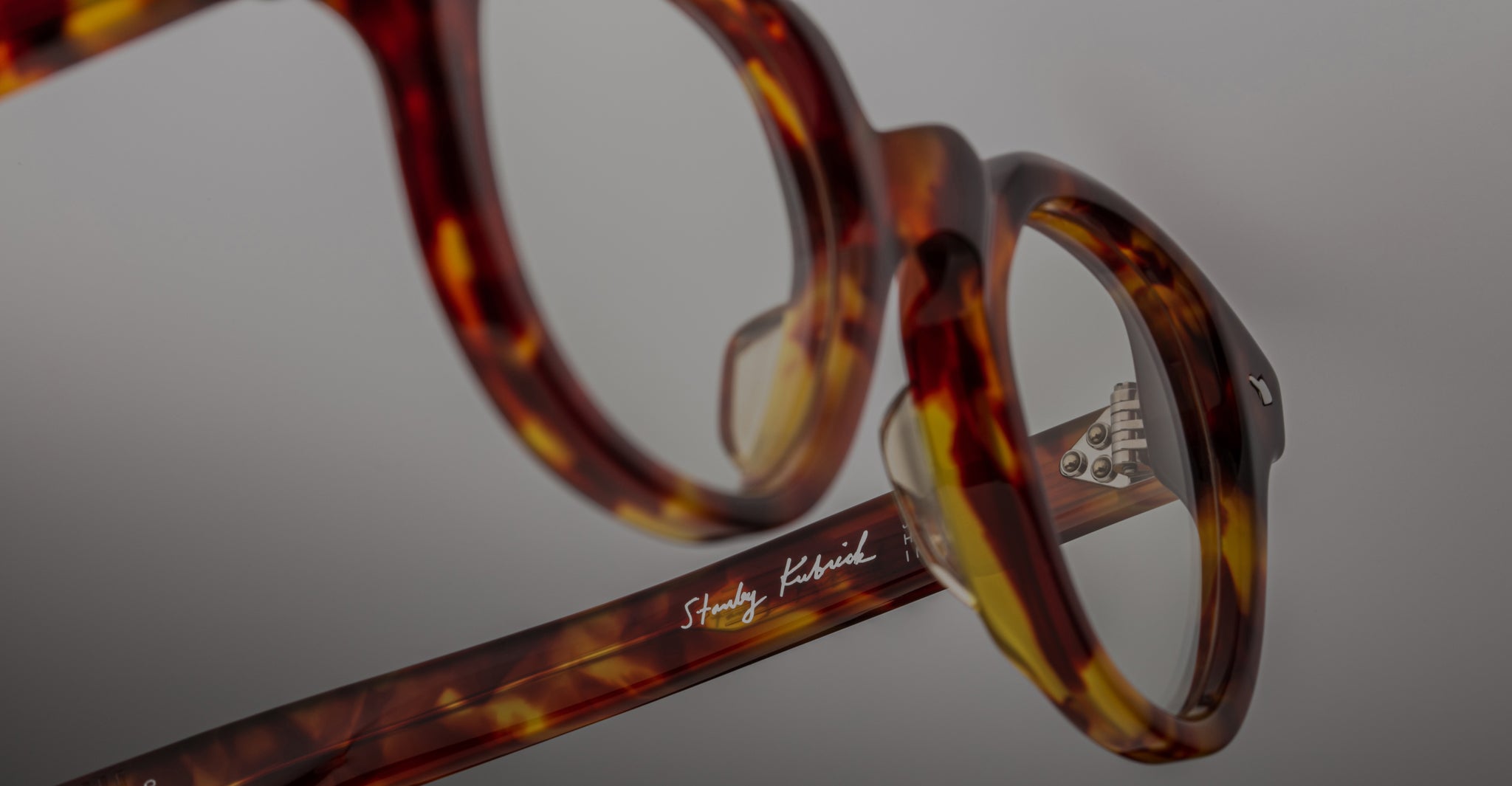 Jacques Marie Mage 1948 in Baltic Optical JMM48RX-2Q