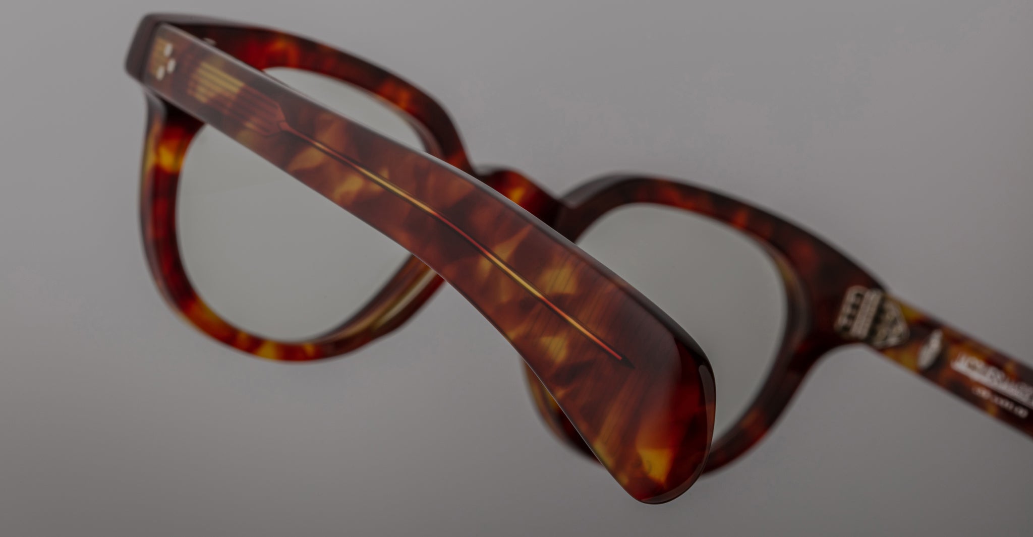 Jacques Marie Mage 1948 in Baltic Optical JMM48RX-2Q