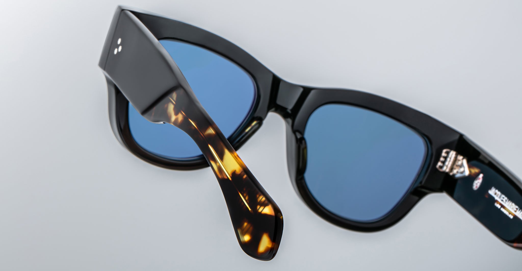 Jacques Marie Mage Chelsea in Noir JMMEH-01