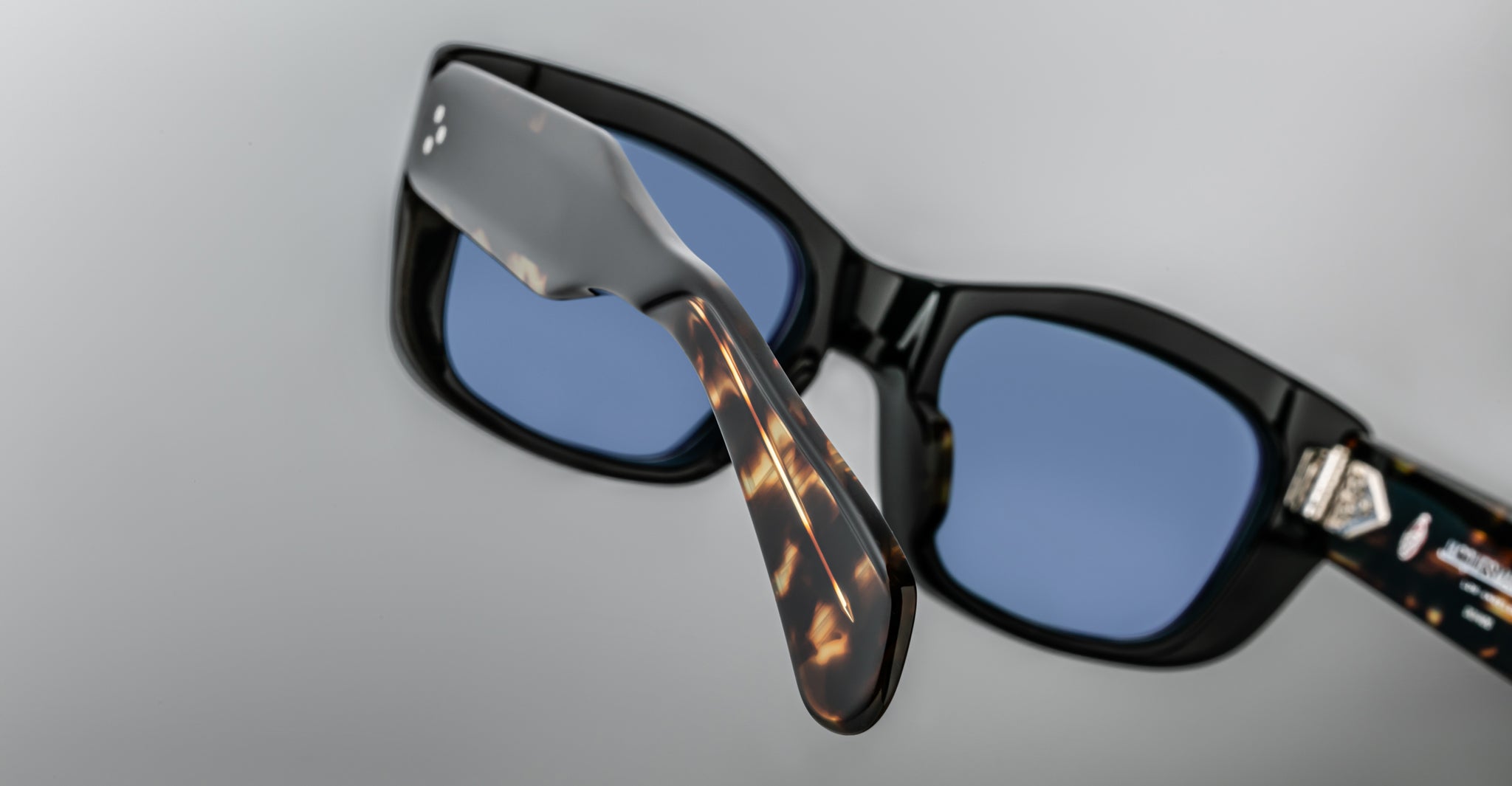 Jacques Marie Mage Corniche in Noir JMMCO-01