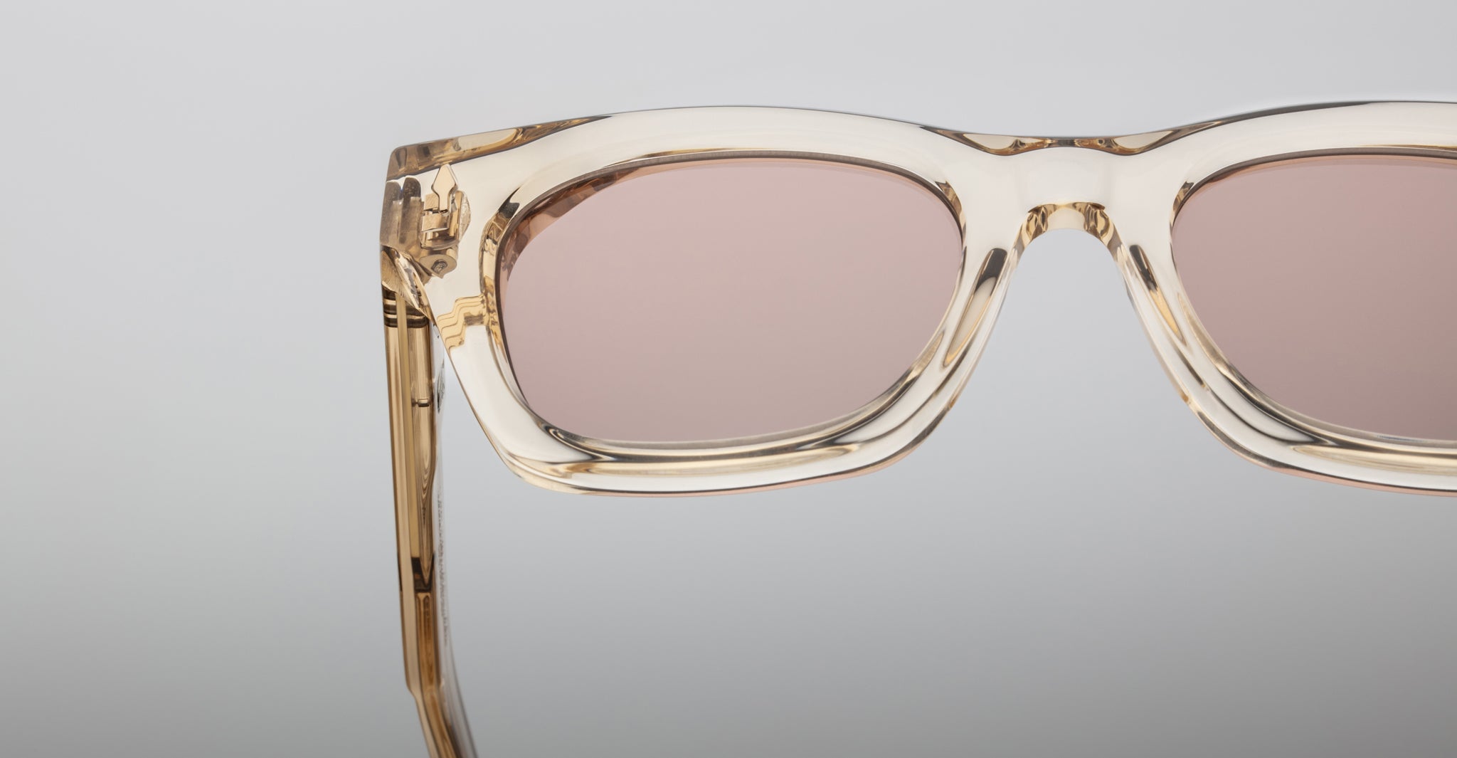 Jacques Marie Mage Dealan in Pearl JMMDE-1P