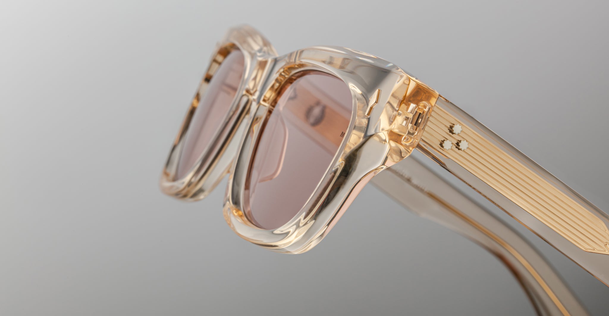 Jacques Marie Mage Dealan in Pearl JMMDE-1P