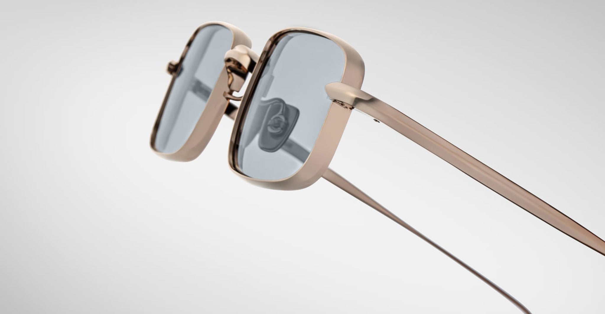 Jacques Marie Mage Dusk in Light Gold JMMSK-54