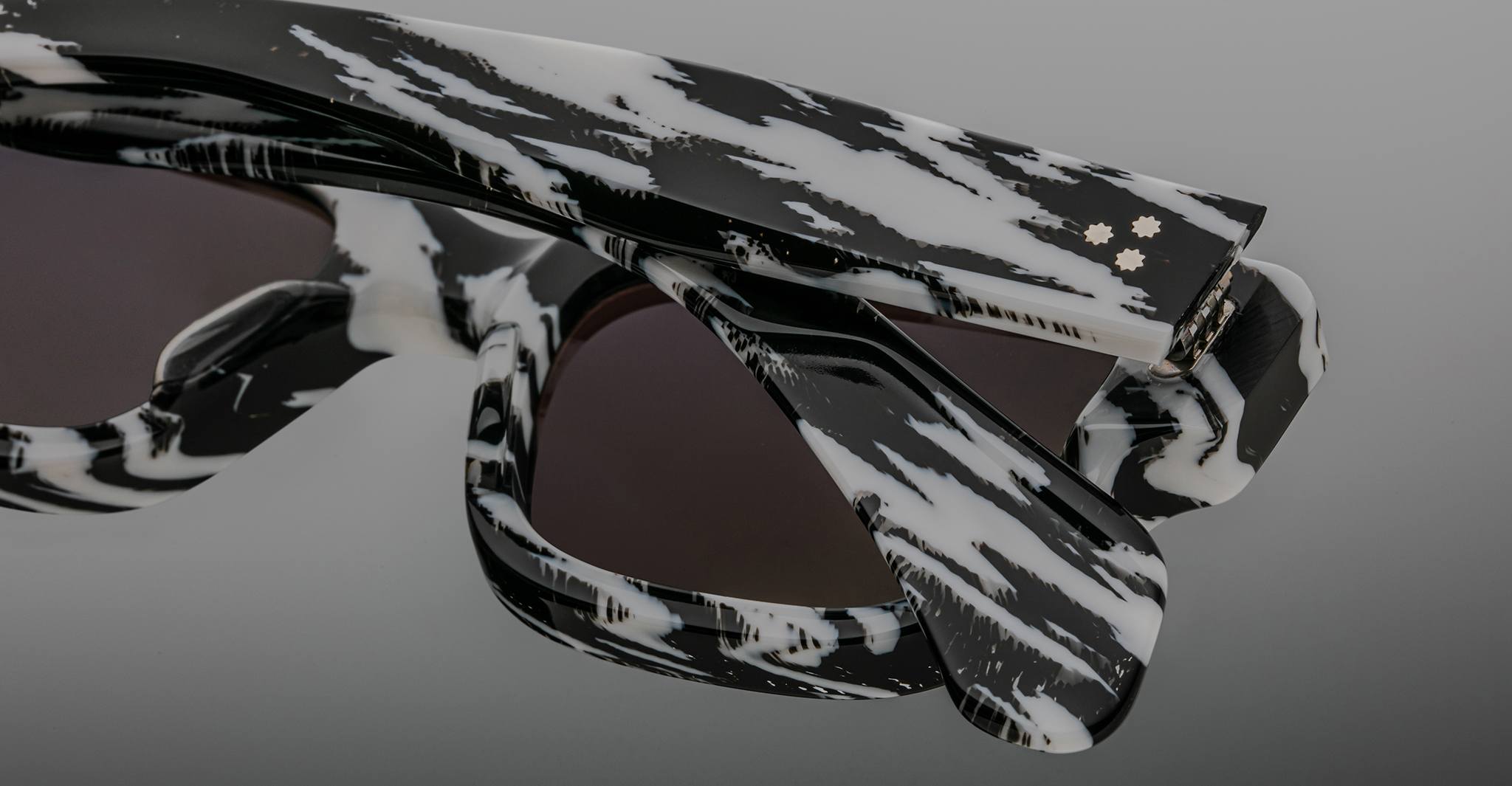 Jacques Marie Mage Jeff in Zebra JMMJF-10G