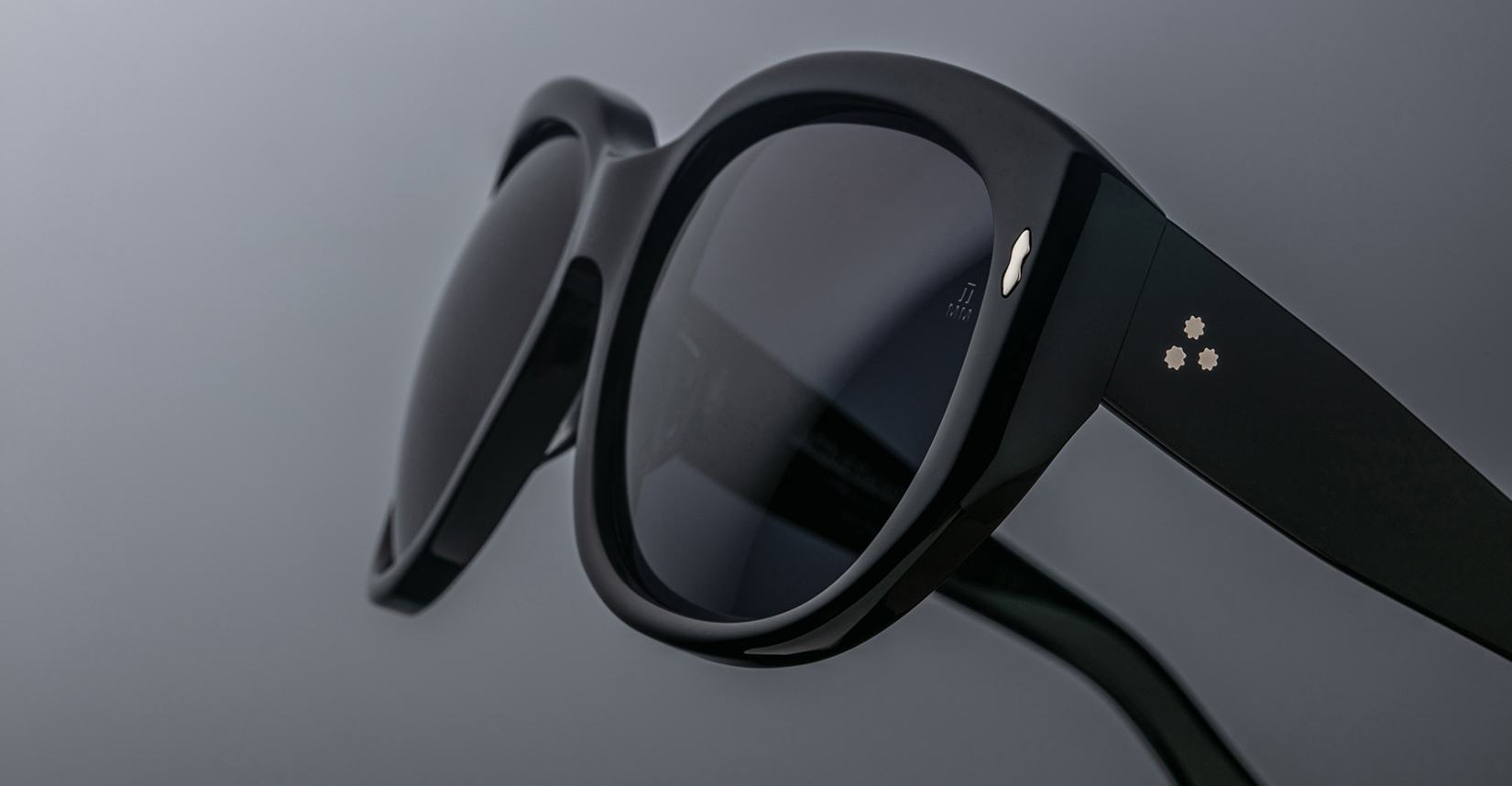 Jacques Marie Mage Roxy in Black JMMRY-88