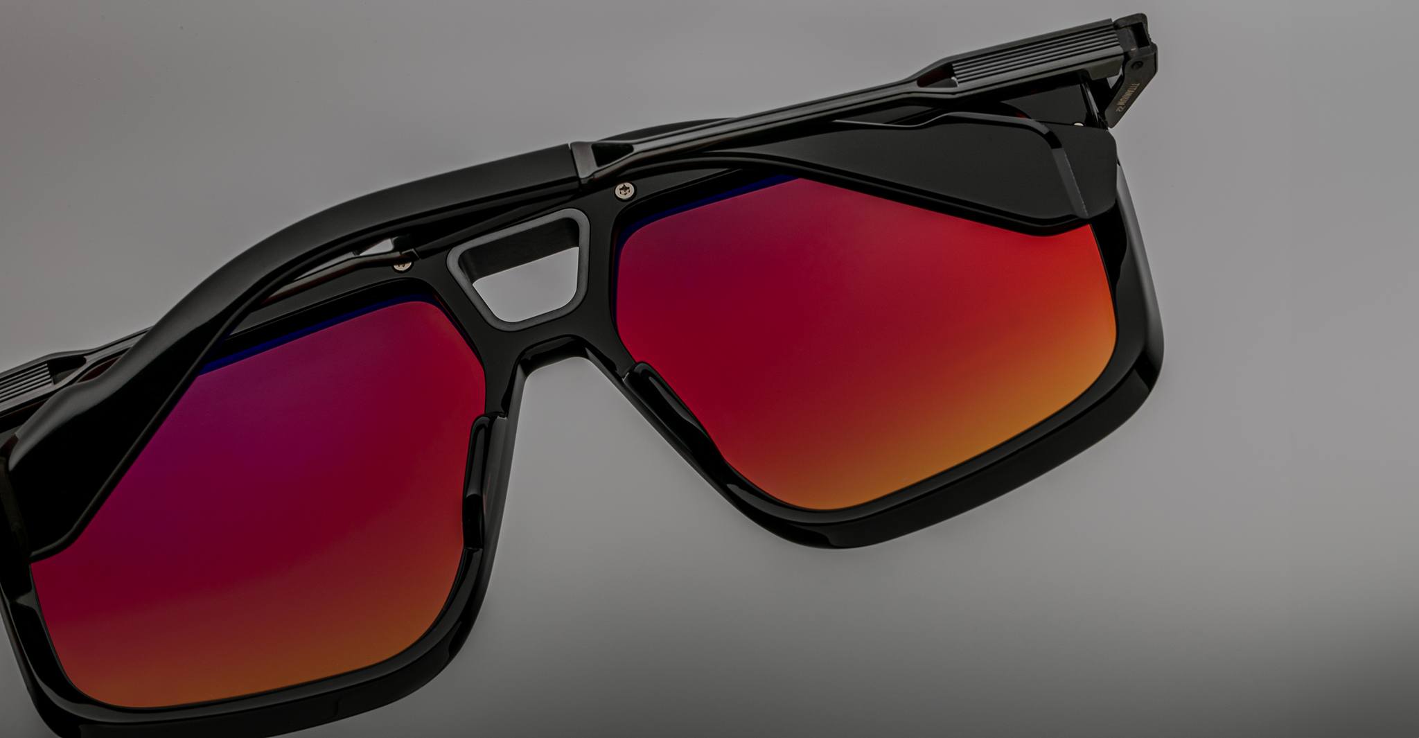 Jacques Marie Mage Savoy in Tropic JMMSP-6U