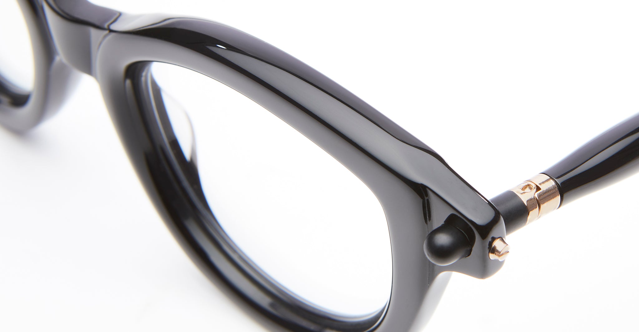 Kuboraum P7 BB in Black Shine