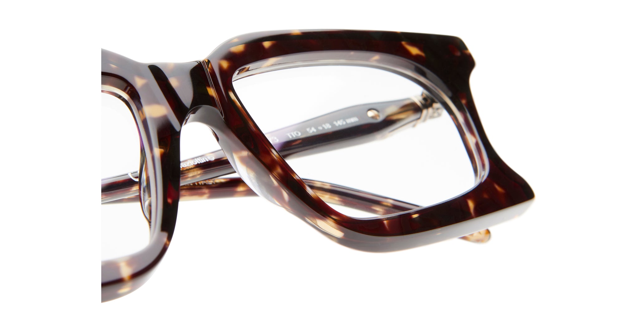 Kuboraum D73 Optical Frame in Color TTO Tortoise Front Detail