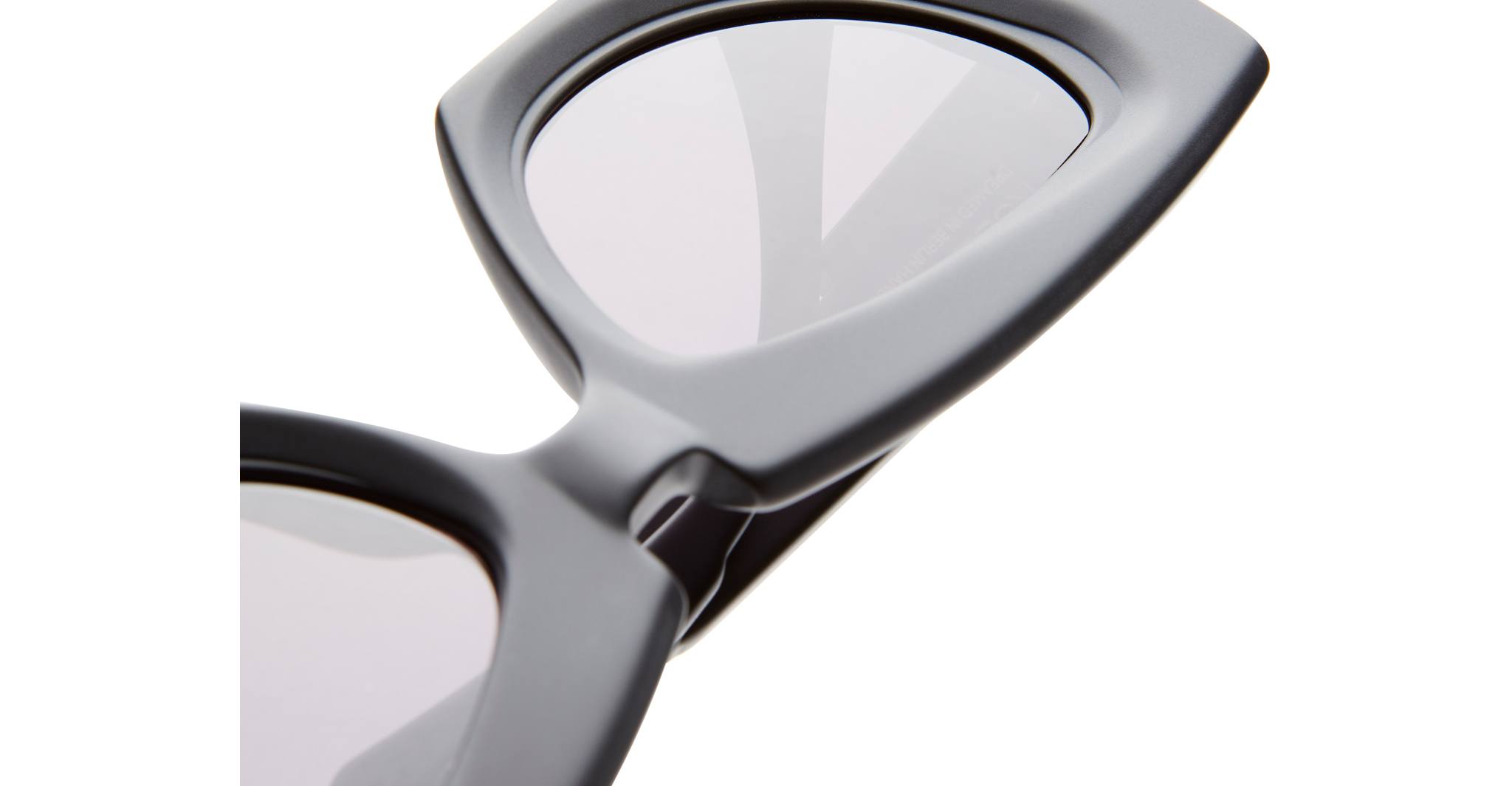 Kuboraum F5 BM in Black Matte KRS0F5BM0000002Y