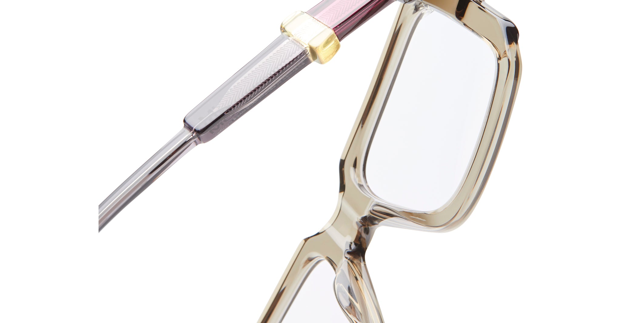 Close-up view of KUBORAUM I03 rectangular eyeglasses with translucent frames and blue-light lenses. Brand: KUBORAUM.