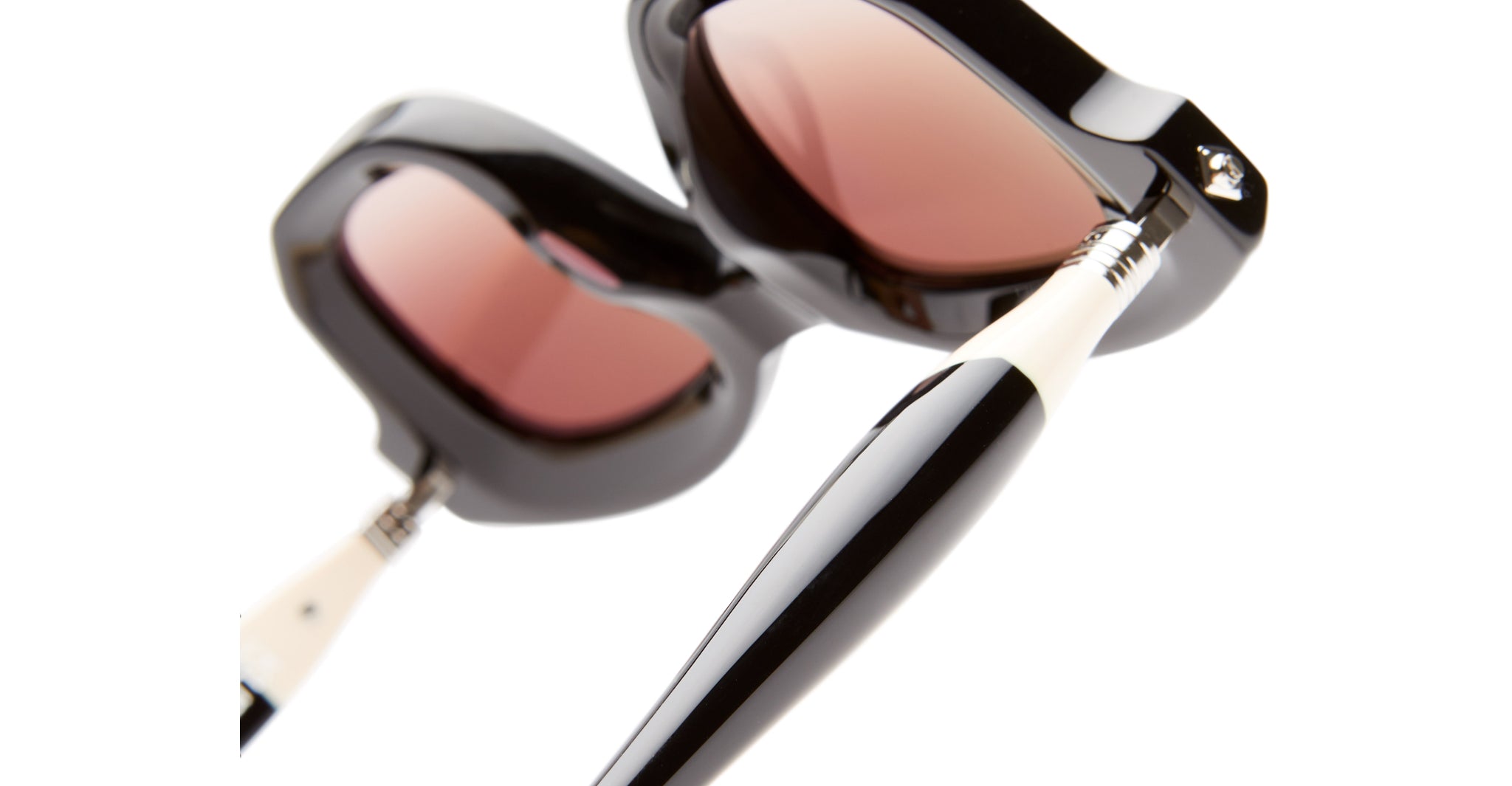 Kuboraum J1 BS in Black Shine KRS0J1BS000000SP