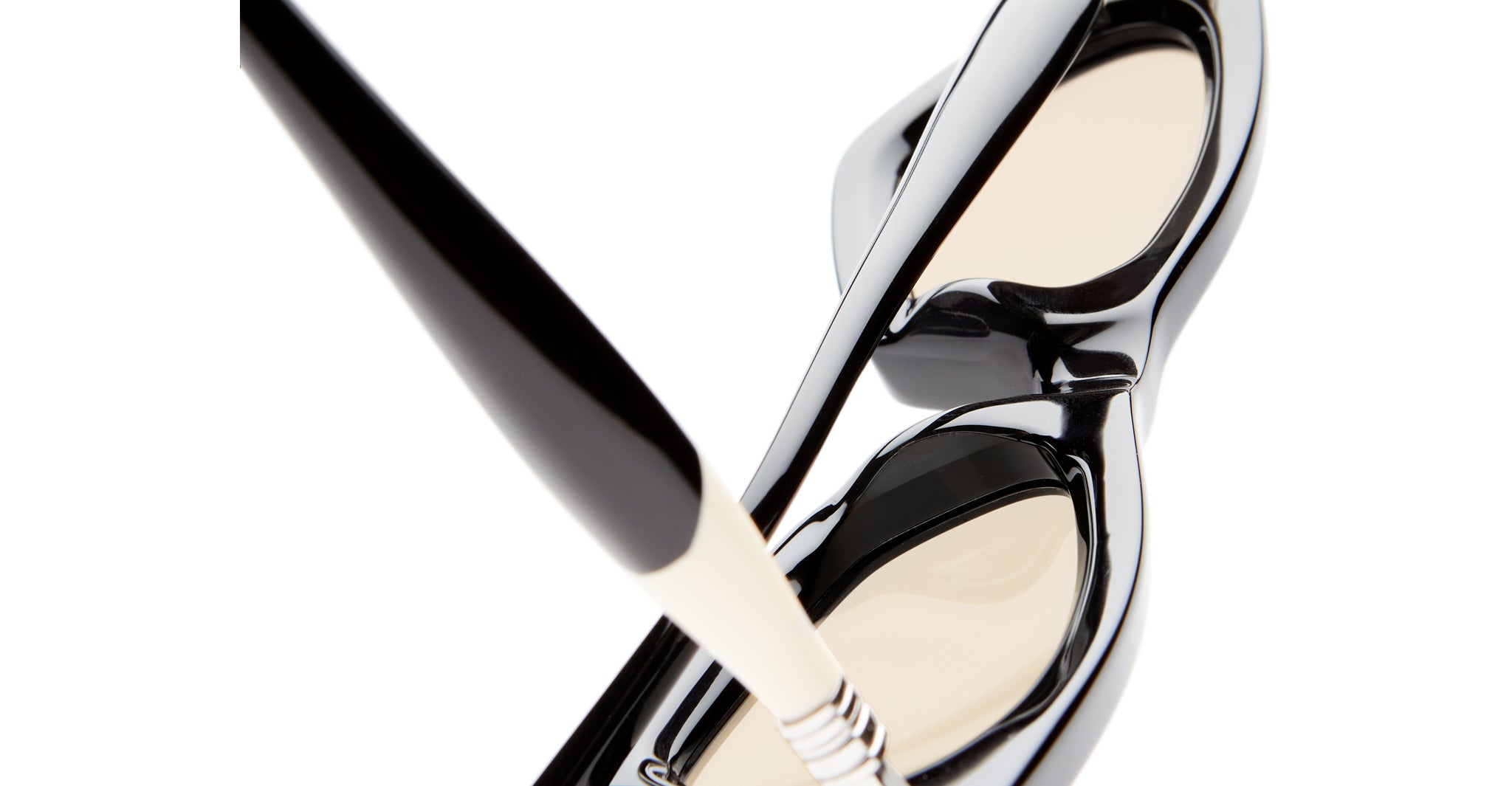 Kuboraum J7 Sunglass in BS Black Shine KRS0J7BS0000002M