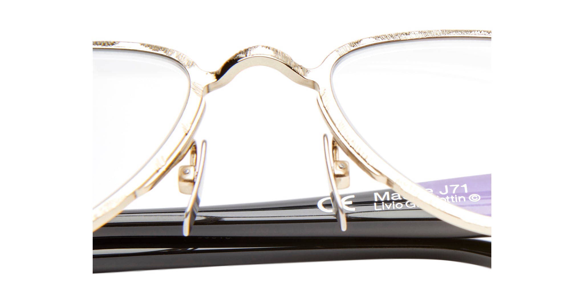 Kuboraum J71 Optical Frame in Color GD Gold Bridge Detail