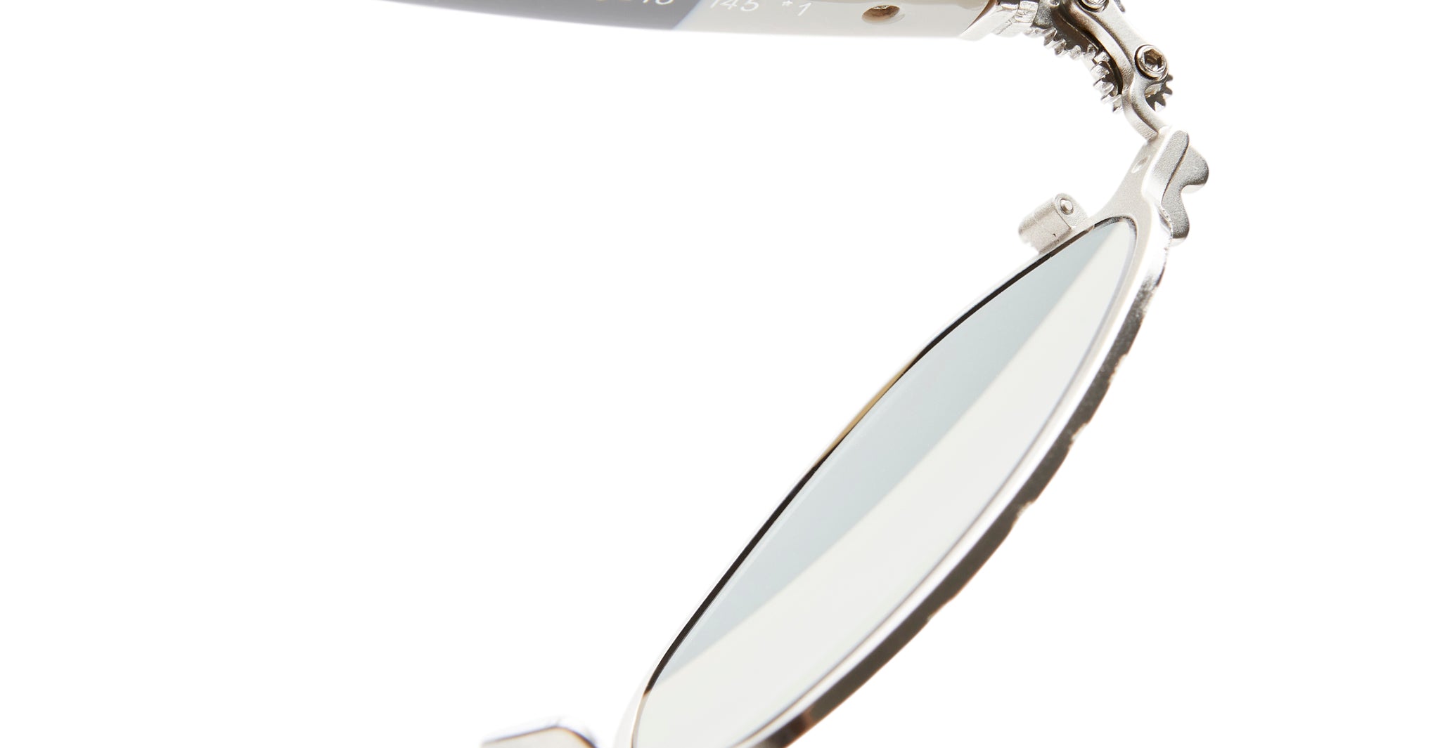 Kuboraum J71 Sunglass in SI Silver Lens Detail