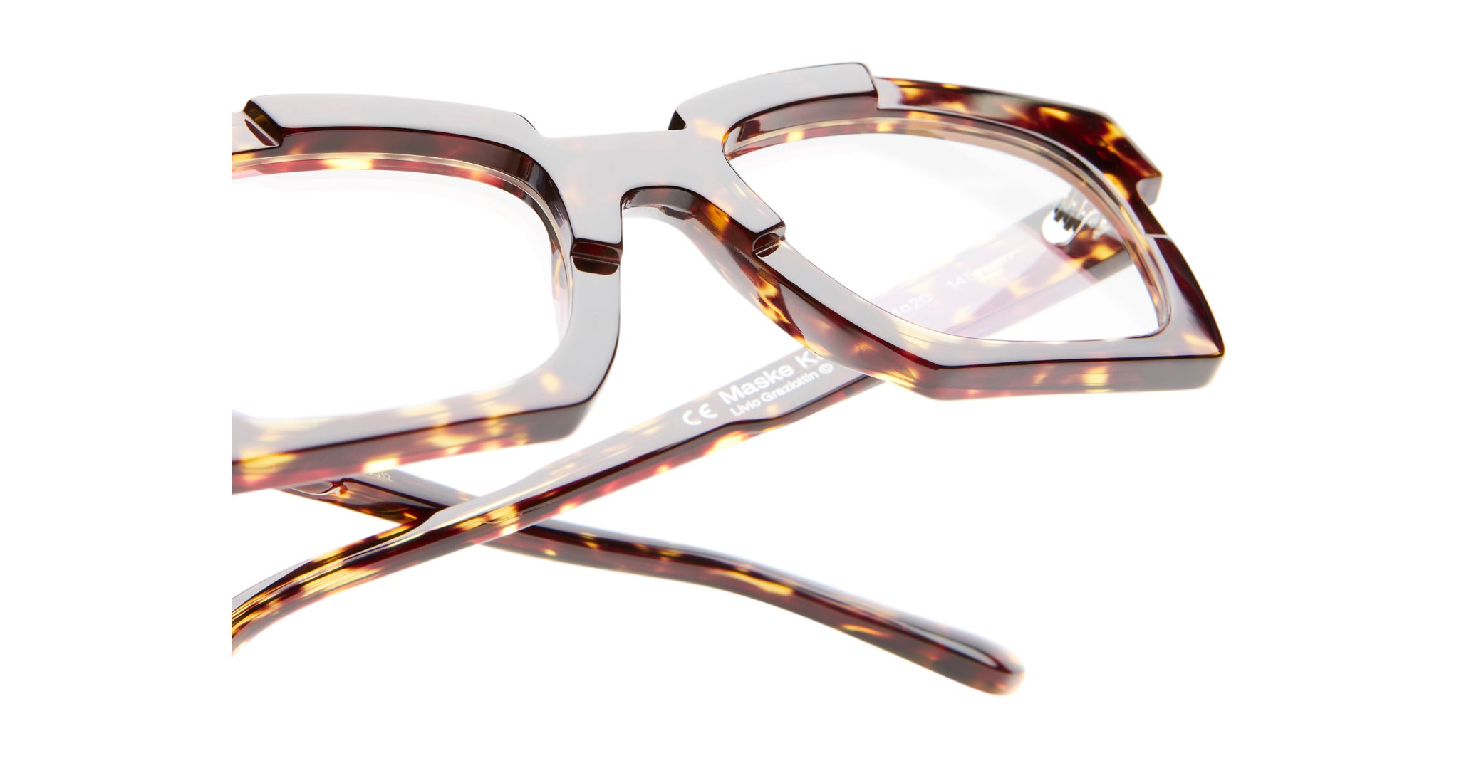 Kuboraum K5 Optical Frame in Color TA Tortoise Front Detail