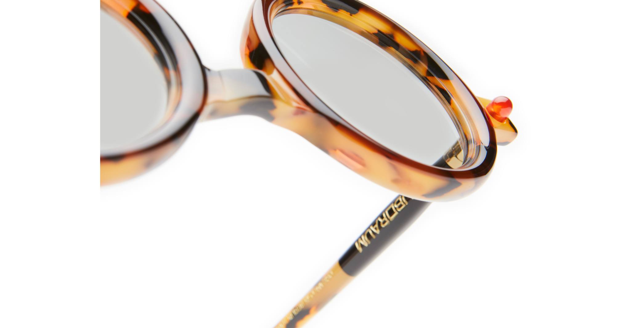 Kuboraum P1 YT Yellow Tortoise with Black Shine and Yellow Tortoise KRO0P1YT000000OP