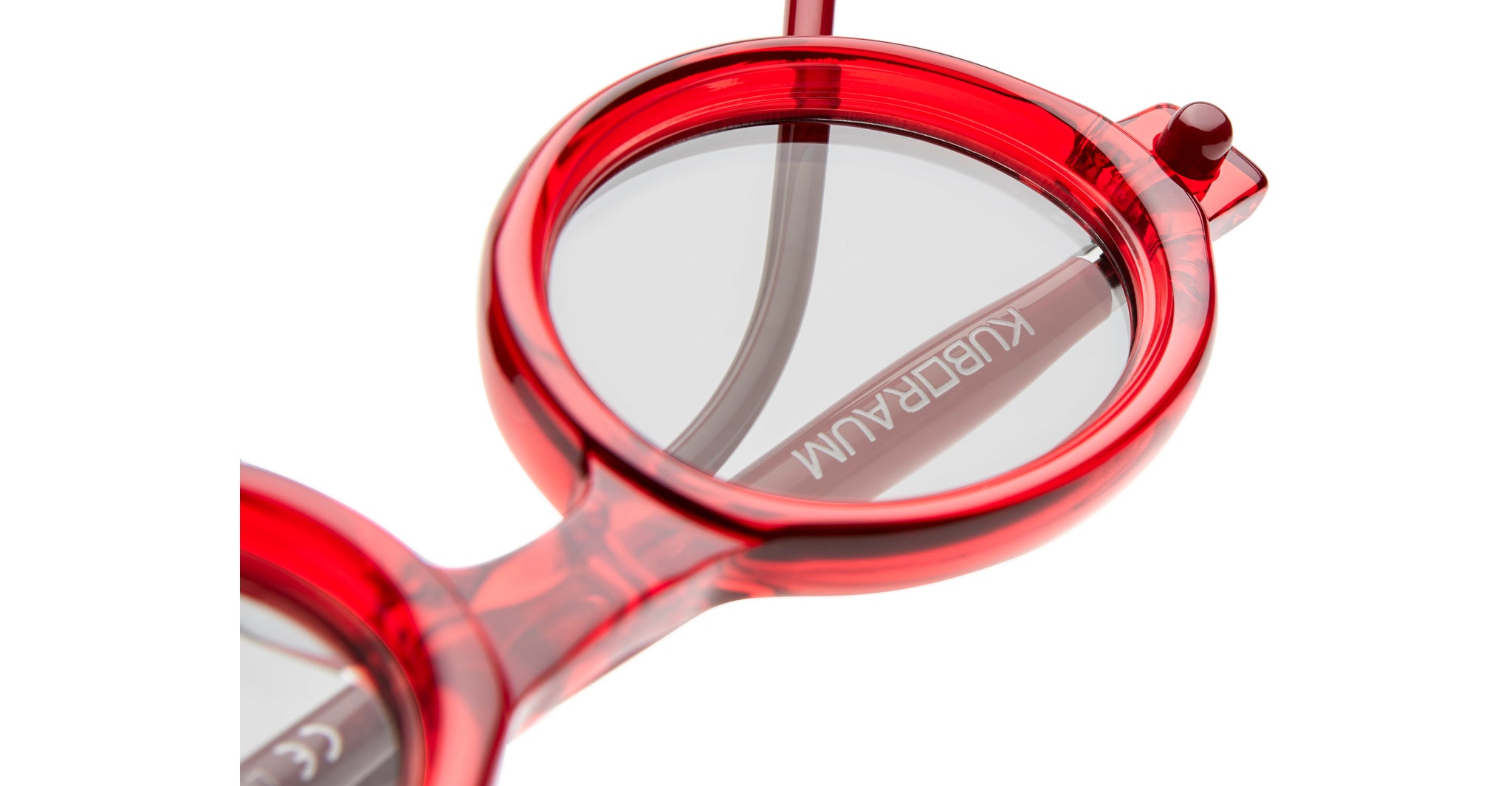 Lens Detail of Kuboraum P6 Sunglass in RU Ruby