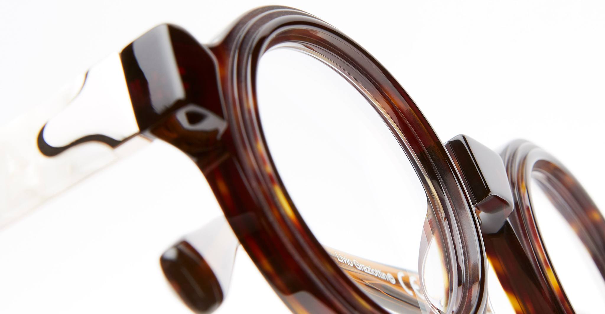 Kuboraum S2 TS in Tortoise KRO0S2TS000000OP