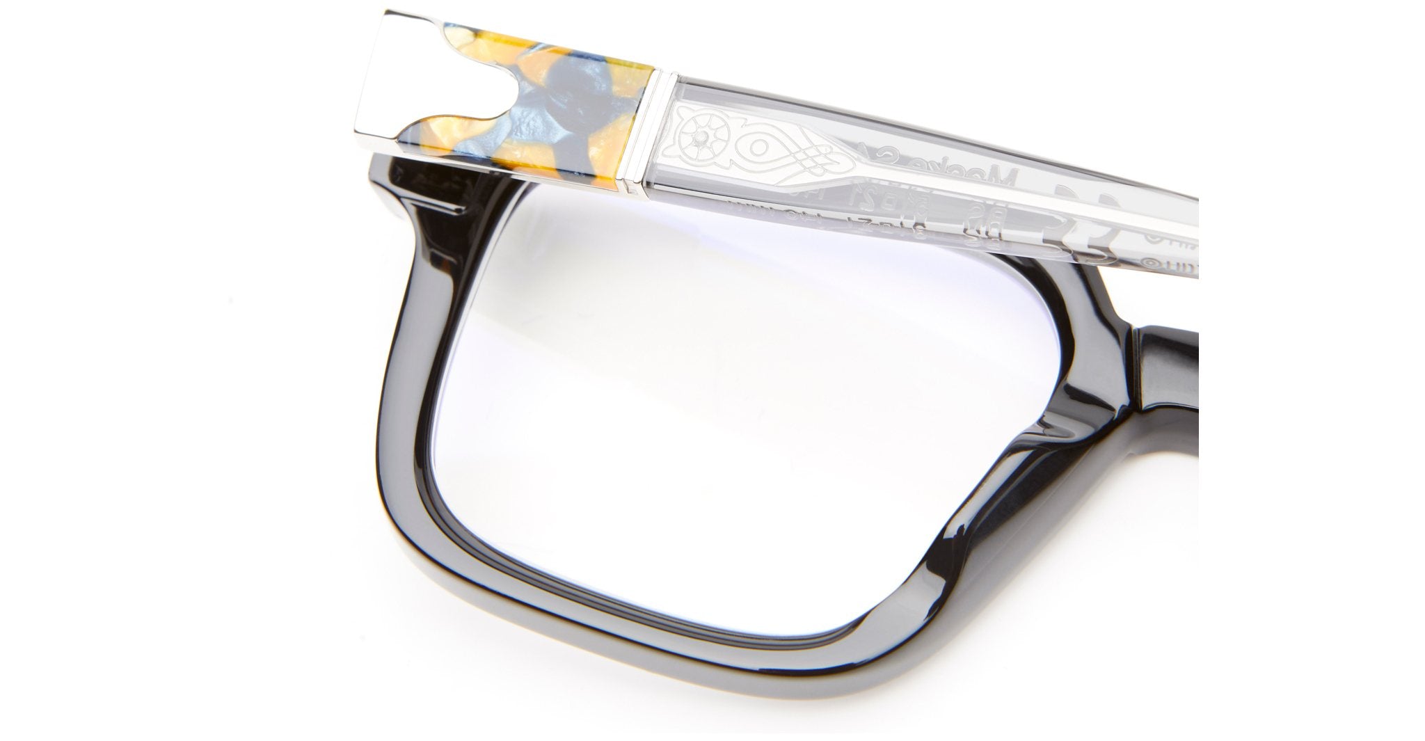 Kuboraum S4 BS in Black Shine KRO0S4BS000000OP